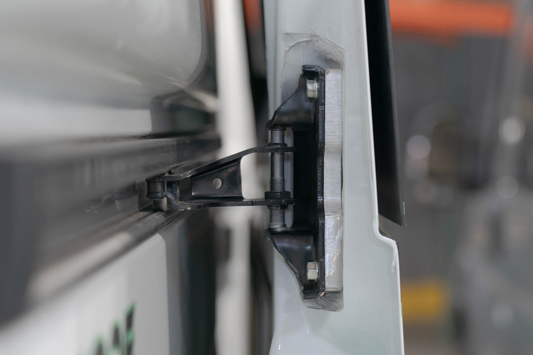 Van Compass Sliding Door Spacer for Mercedes Sprinter (2019 & Up)