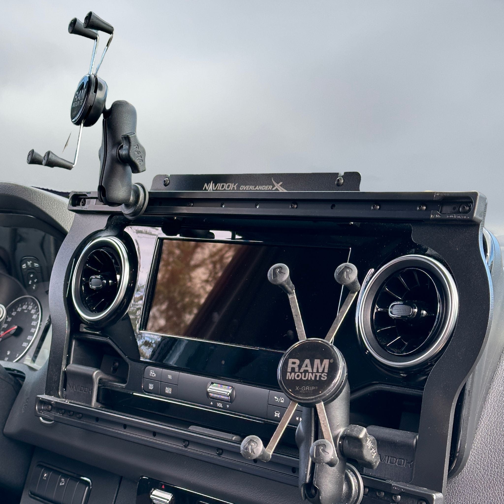 Terra X NAVIDOK Overlander X No-Drill Dash Mount for 2019+ Mercedes Sprinter