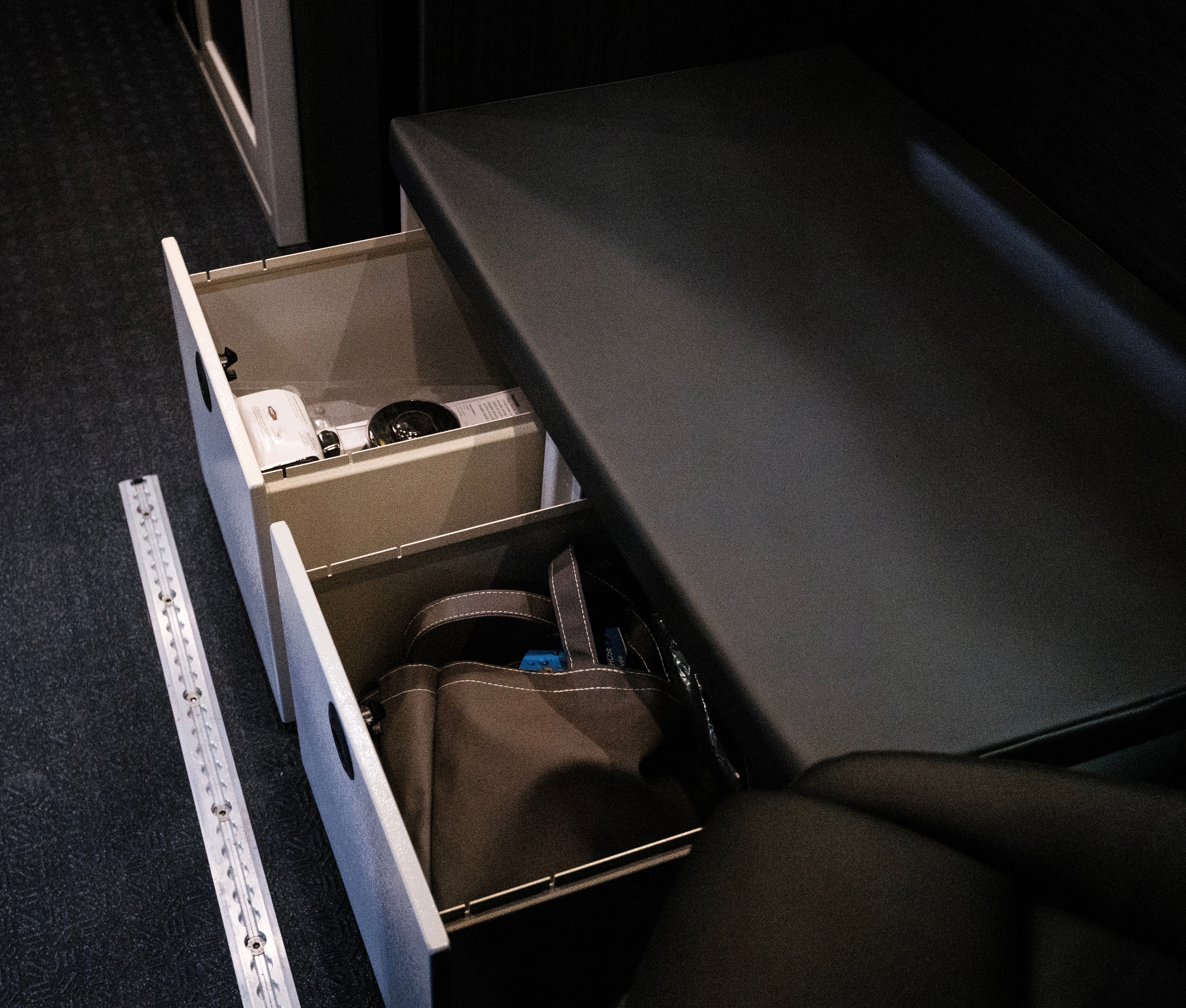 Van Wife Components Single Drawer Cabinet 22"x18"x15" – Powder Coated Aluminum Van Cabinet