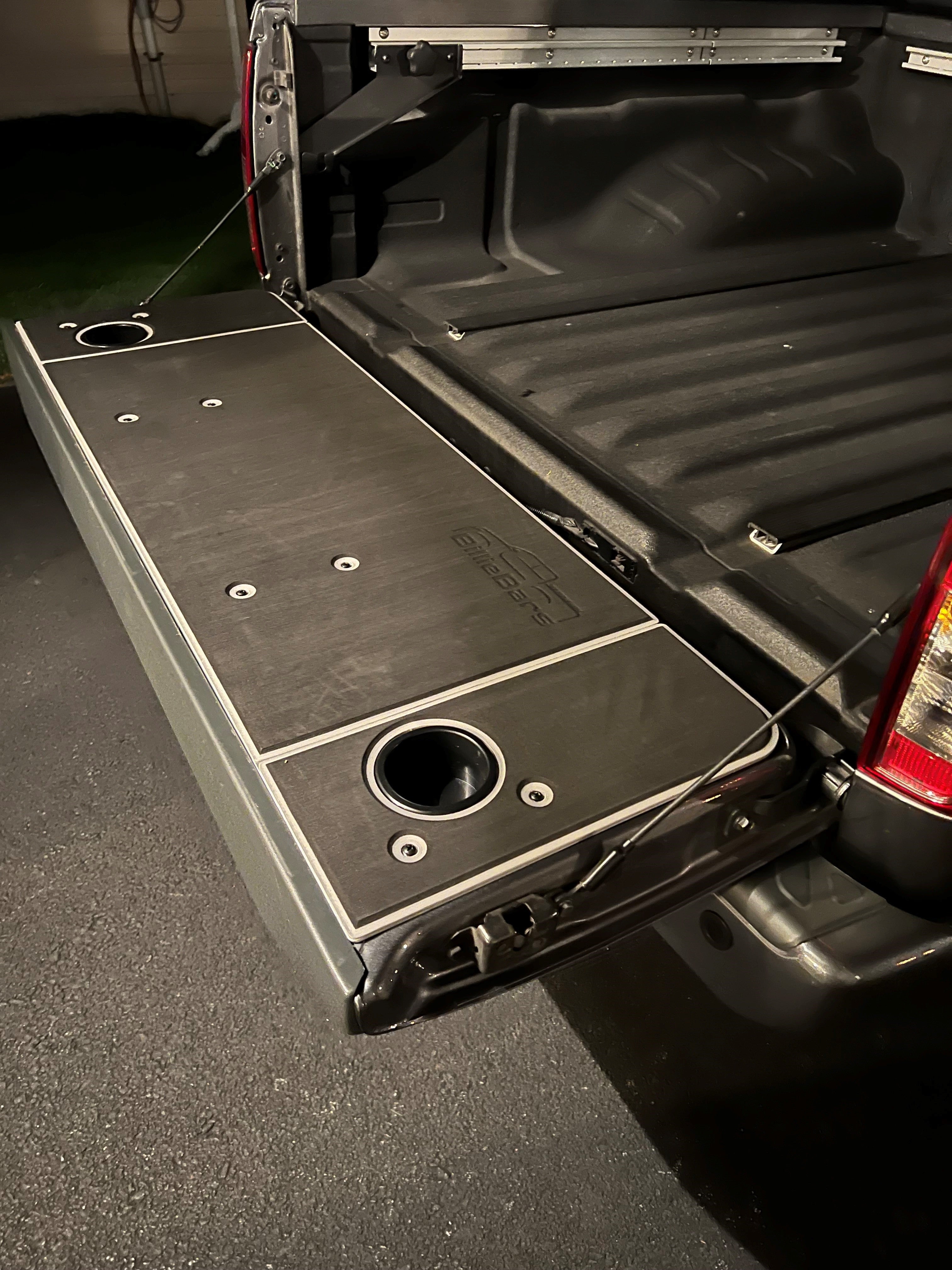 BillieBars Tailgate Cover – Nissan Frontier (1997–2021)