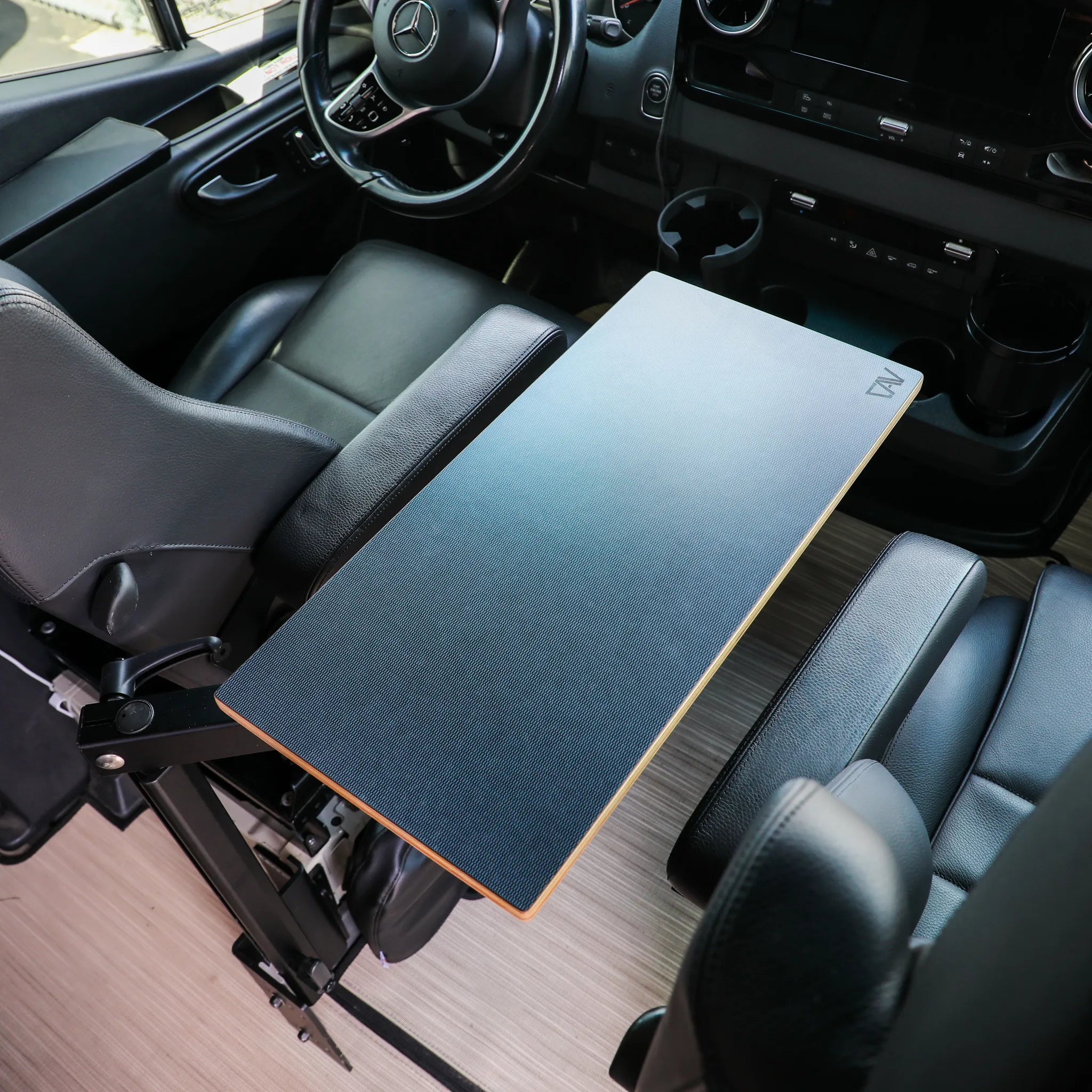 Small Universal Table Top