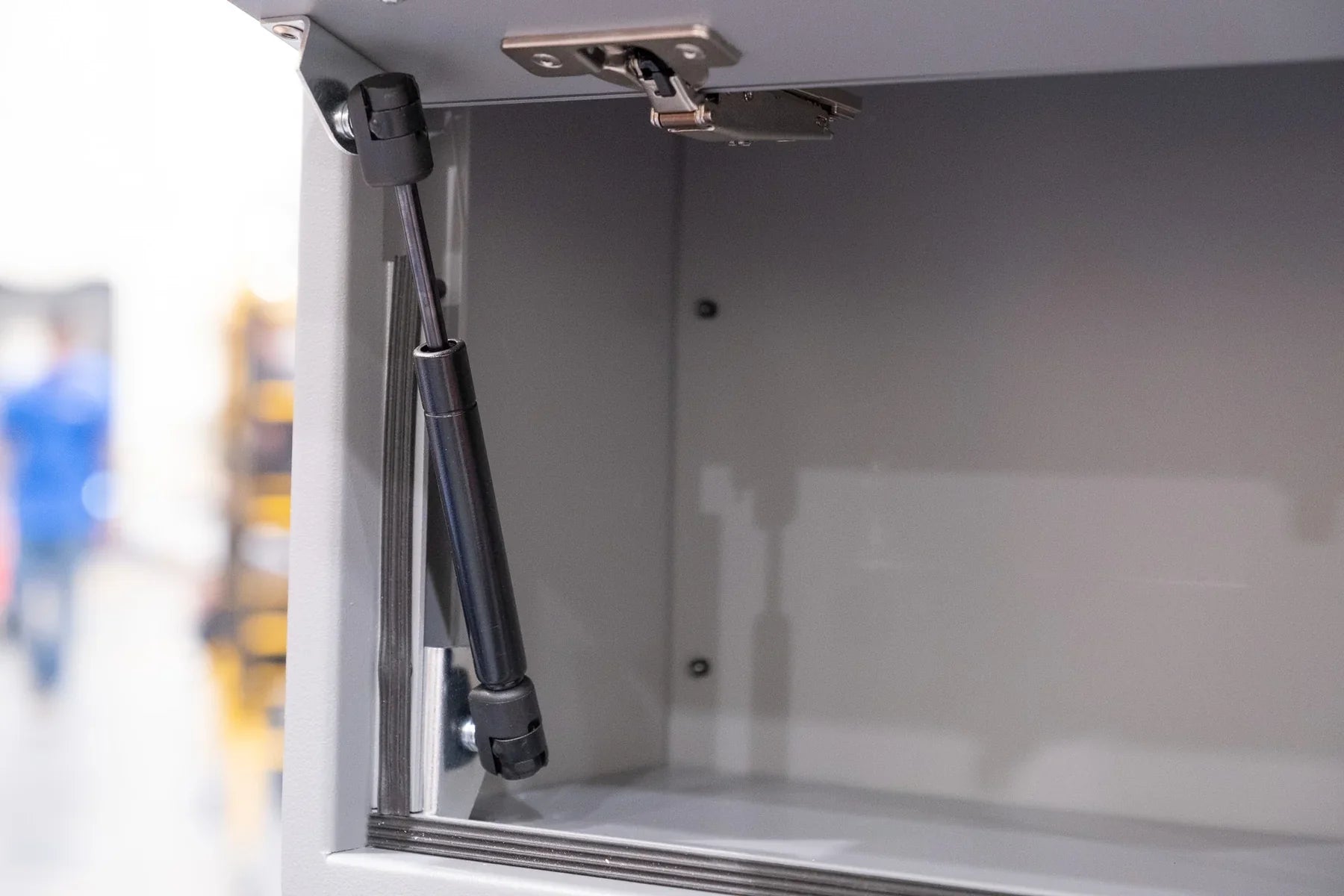 Van Wife Components 20" Ekko Upper Cabinet – Foot of Bed (Powder Coated Aluminum)