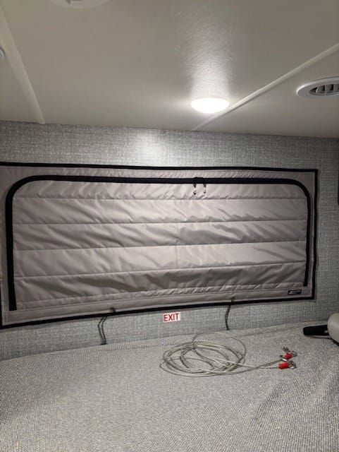 Transit Ekko - Bed Zipper Shade (Set)