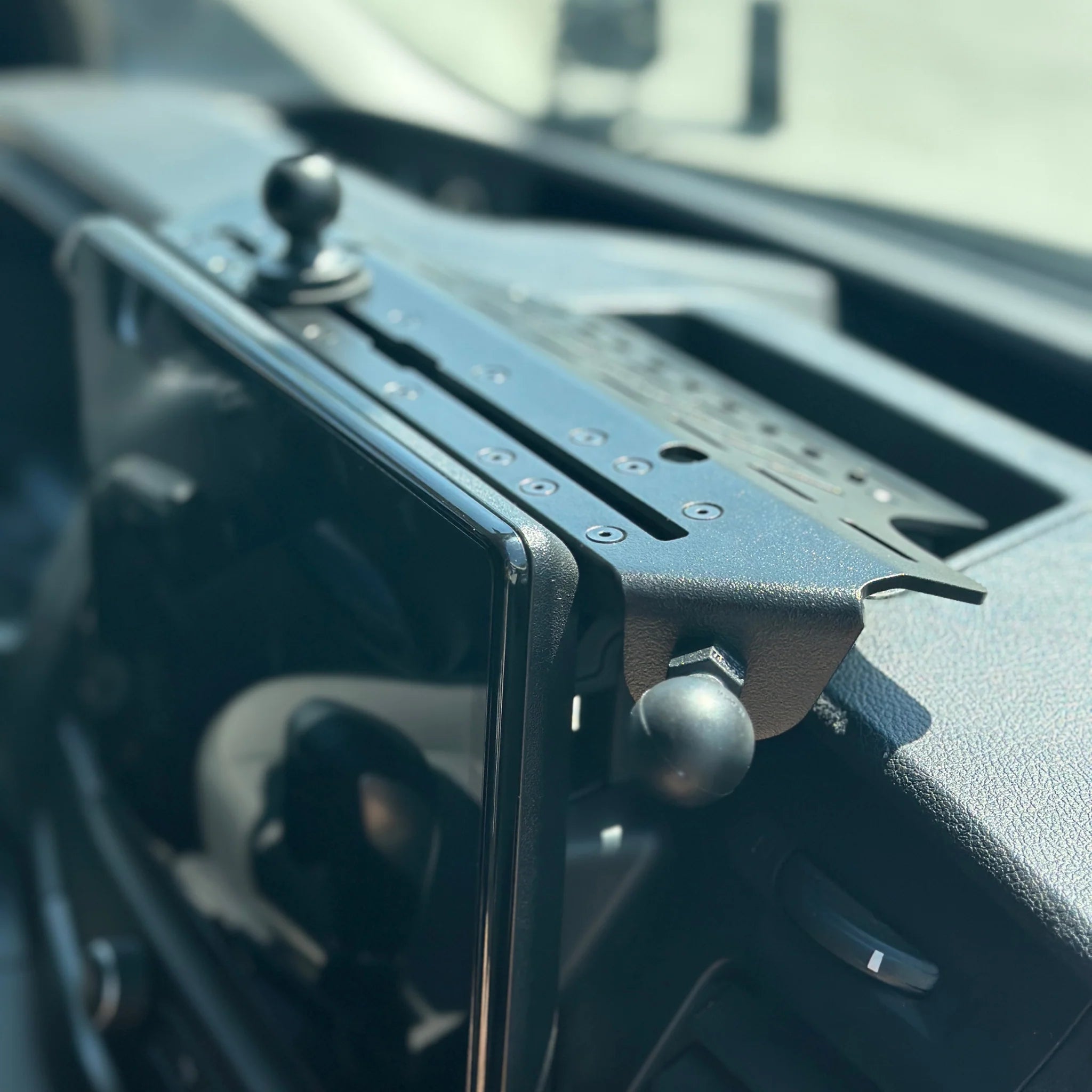 Ford Transit Dash Mount – Navidok No-Drill Dash Mount for 12" Screen Vans (with Dual RAM Balls & T-Slot Track)