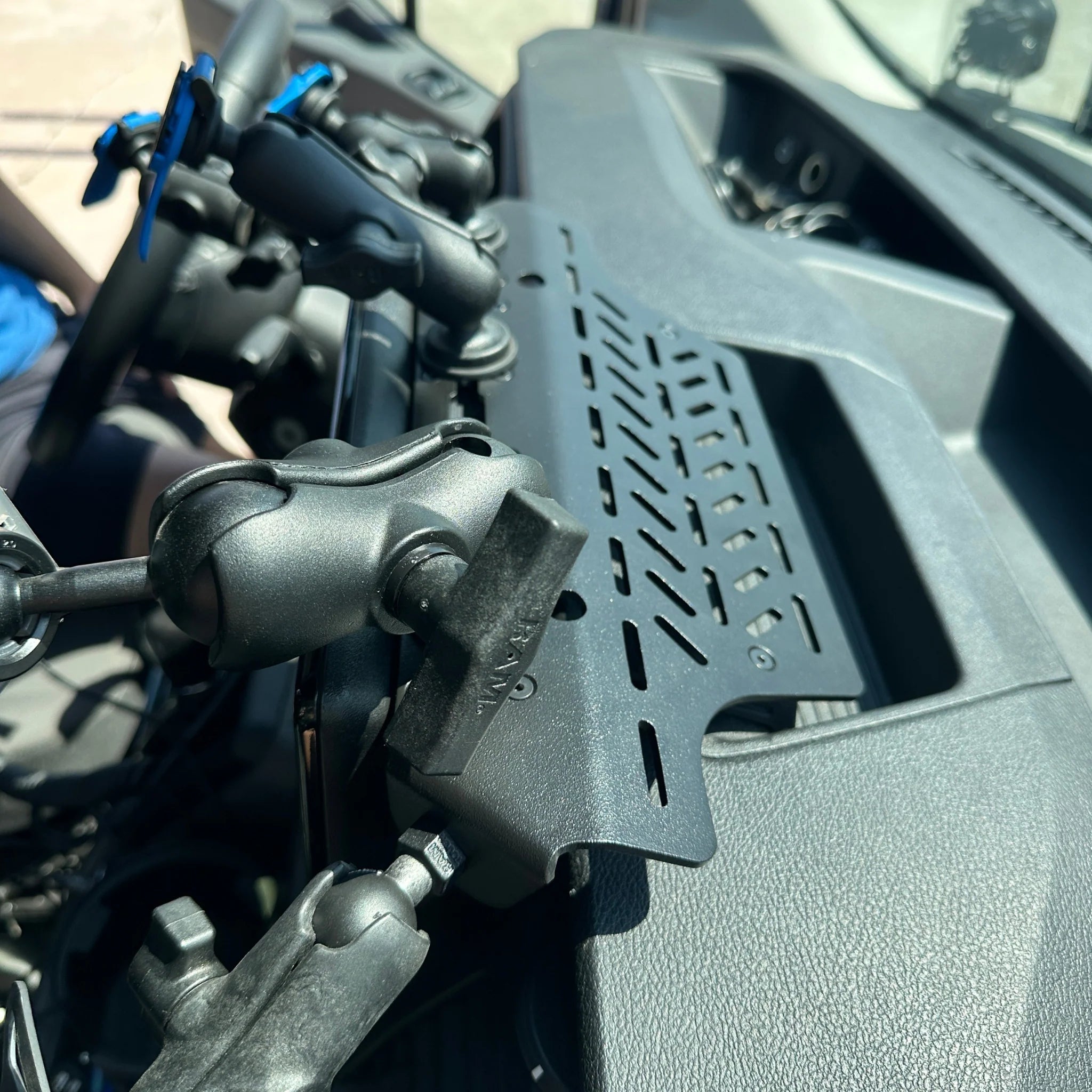 Ford Transit Dash Mount – Navidok No-Drill Dash Mount for 12" Screen Vans (with Dual RAM Balls & T-Slot Track)