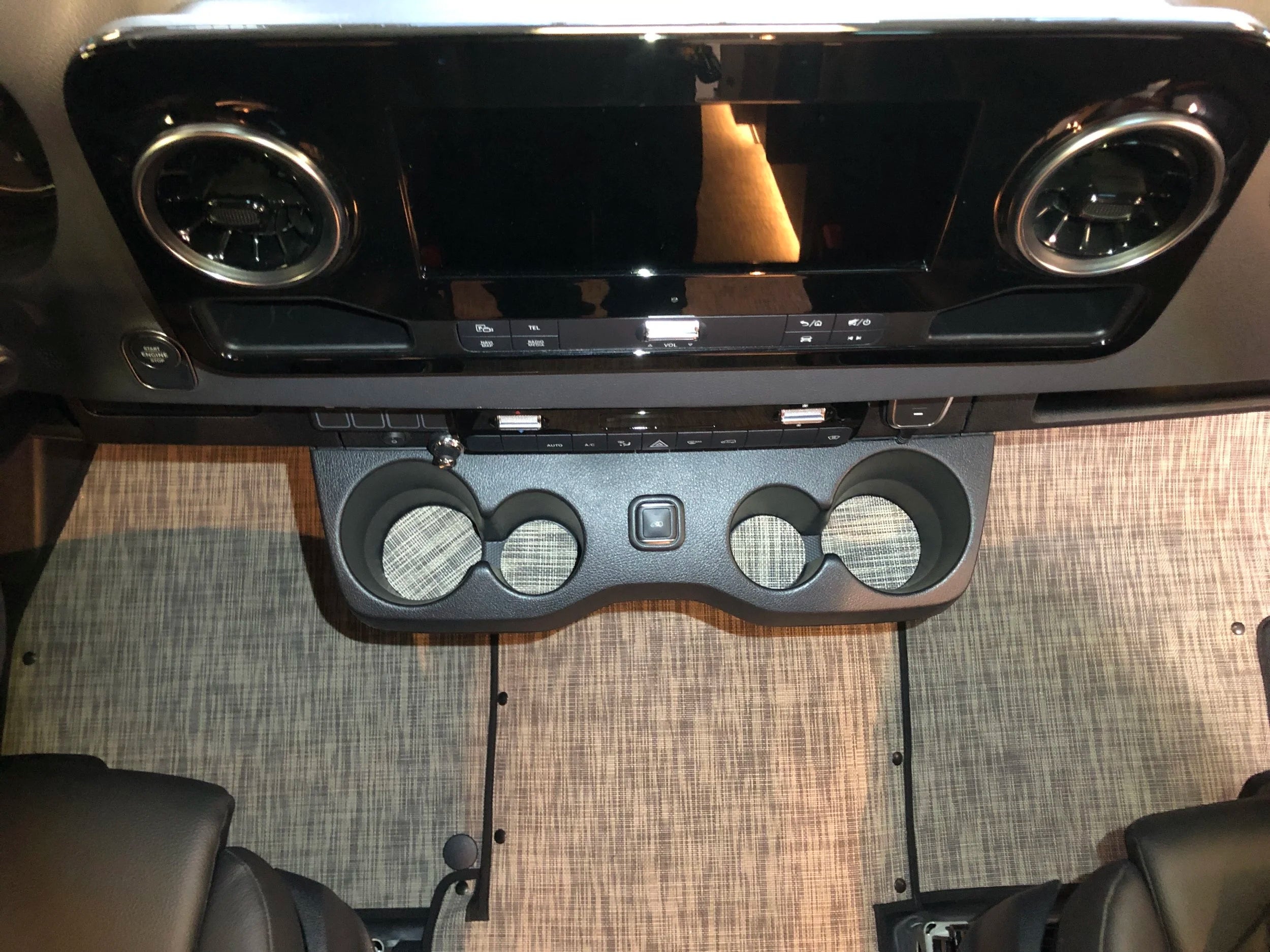 VS30 Sprinter Front Cab Accessory Pack