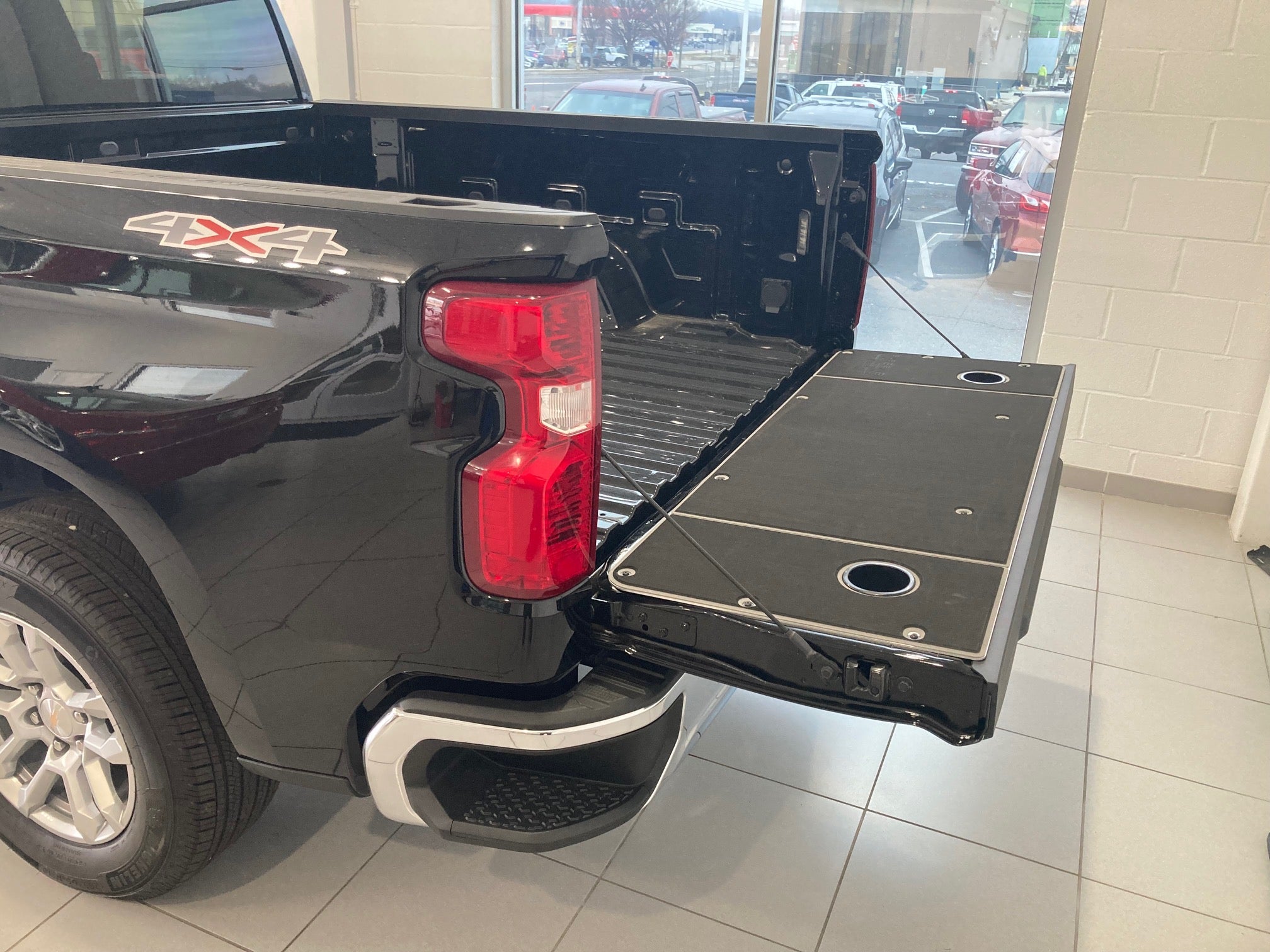 BillieBars Tailgate Cover – Silverado / Sierra 1500 (2019+)