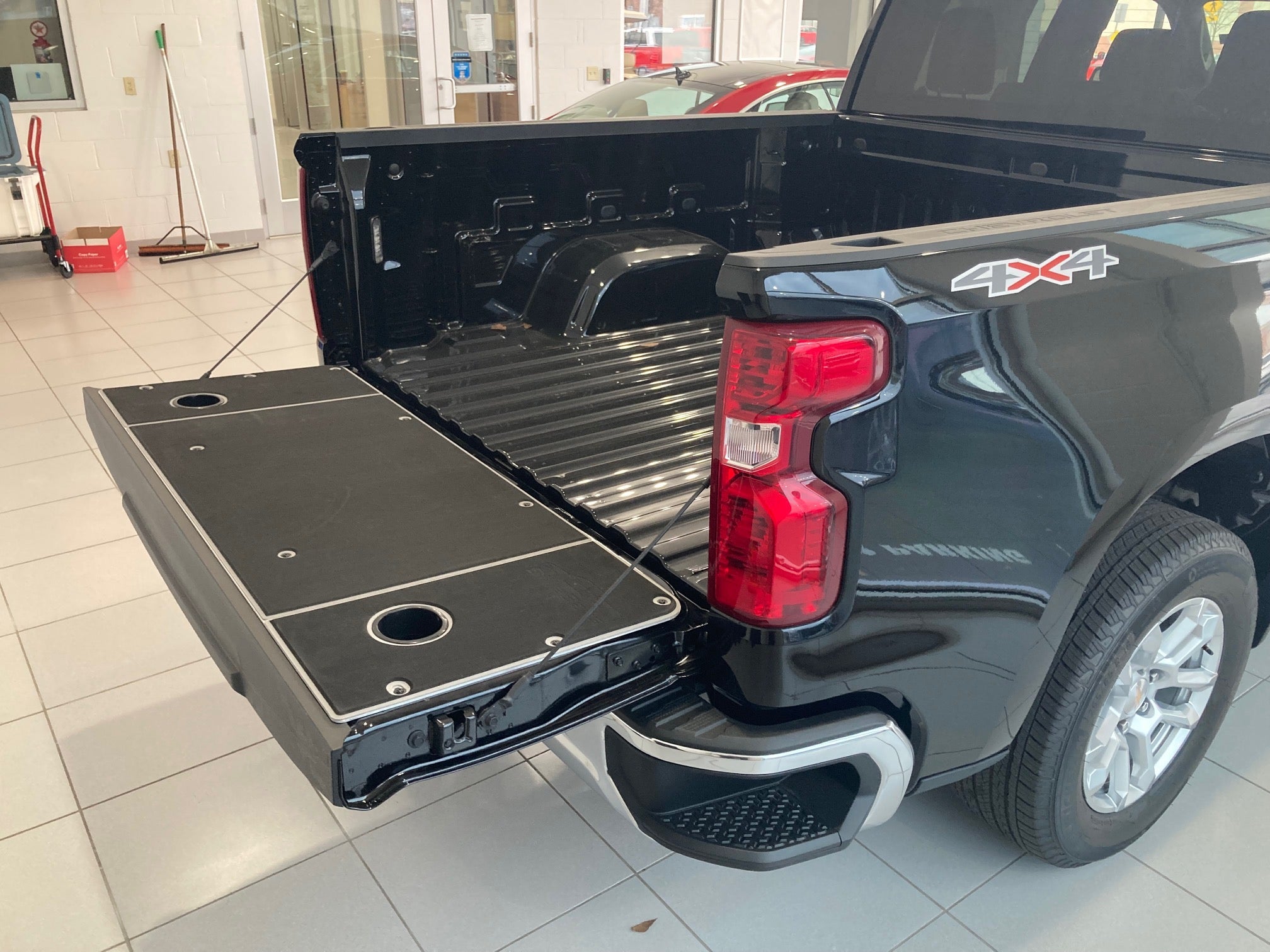 BillieBars Tailgate Cover – Silverado / Sierra 1500 (2019+)