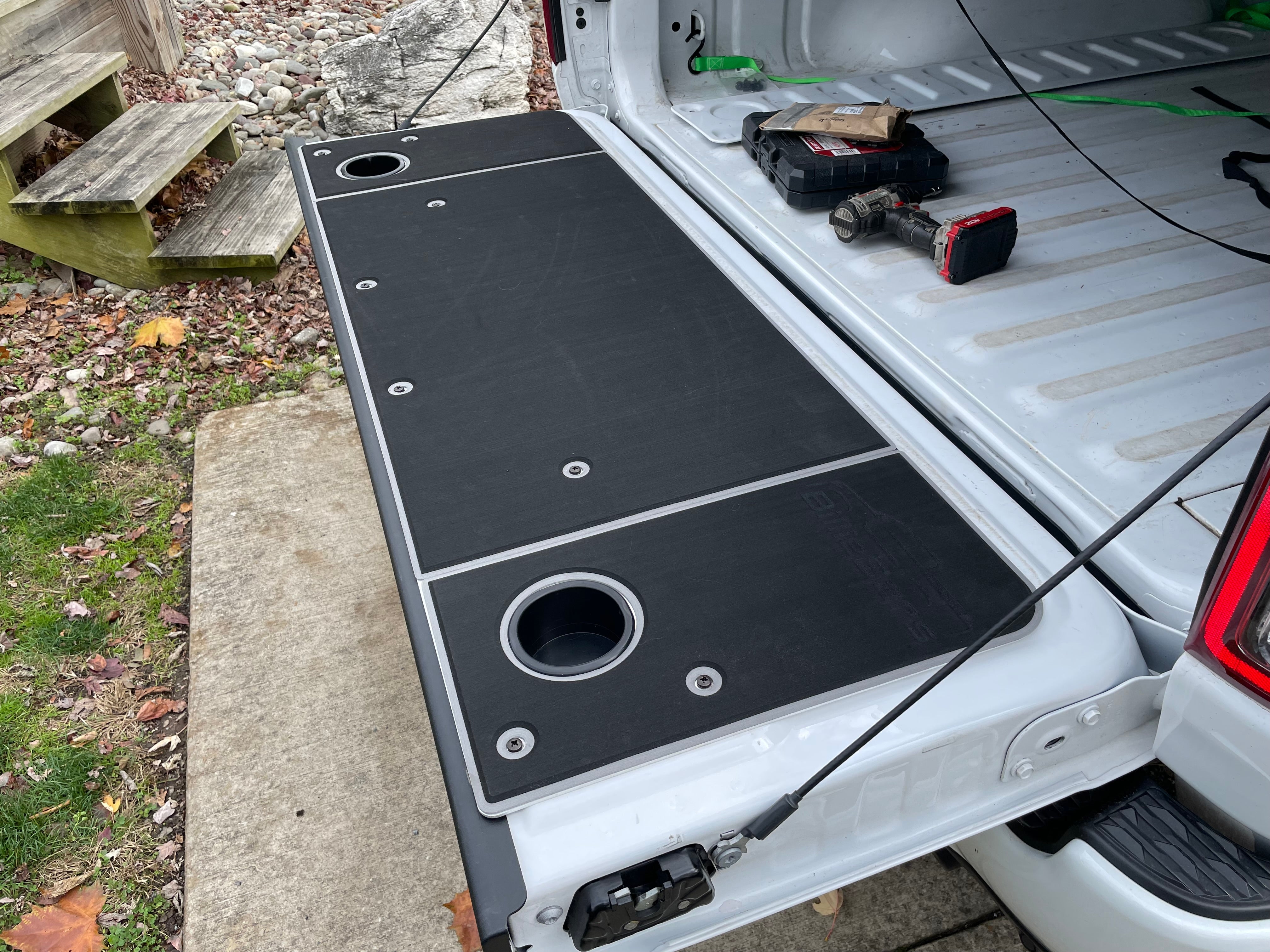 BillieBars Tailgate Cover – RAM (1998–Current)
