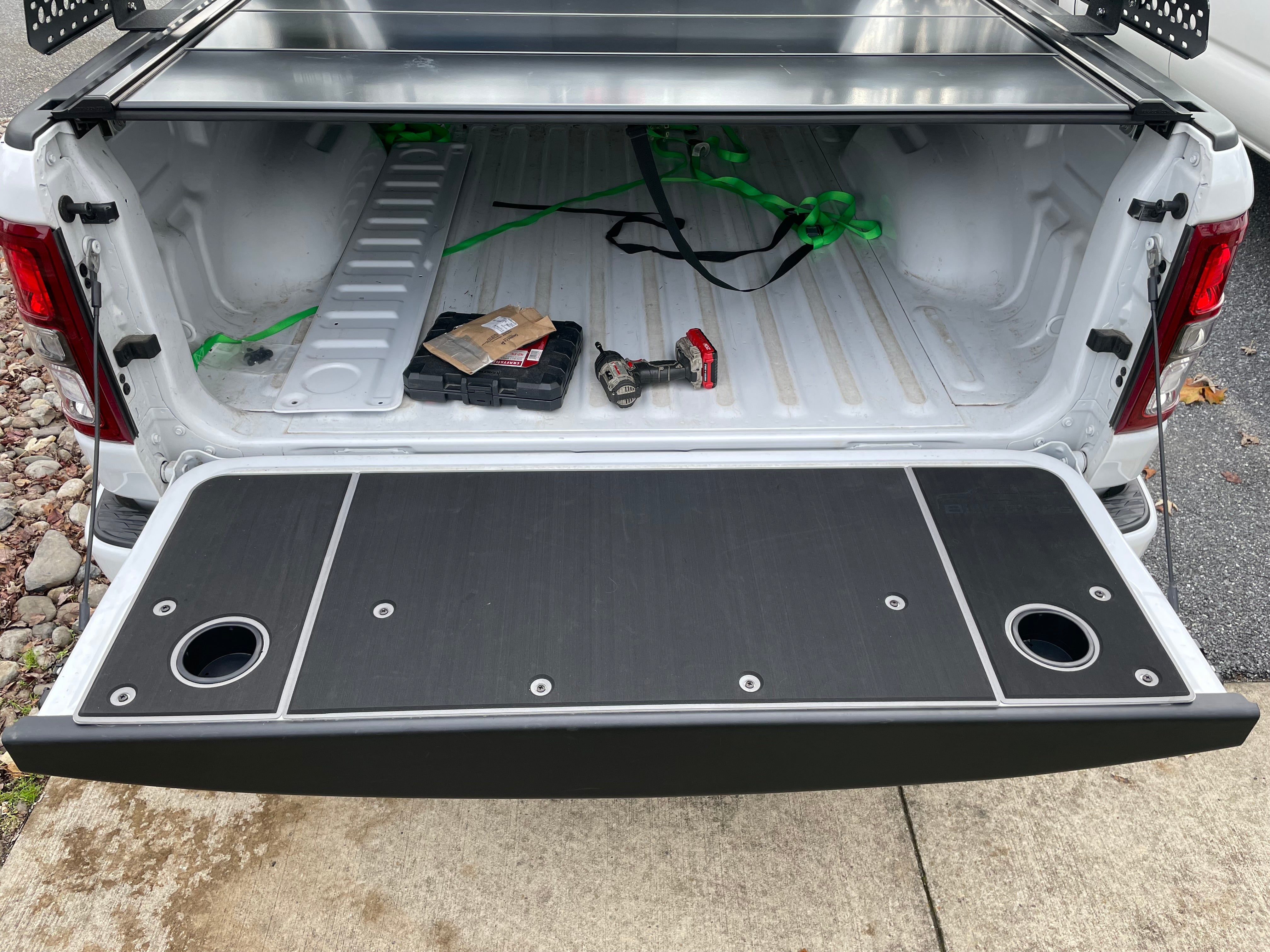BillieBars Tailgate Cover – RAM (1998–Current)