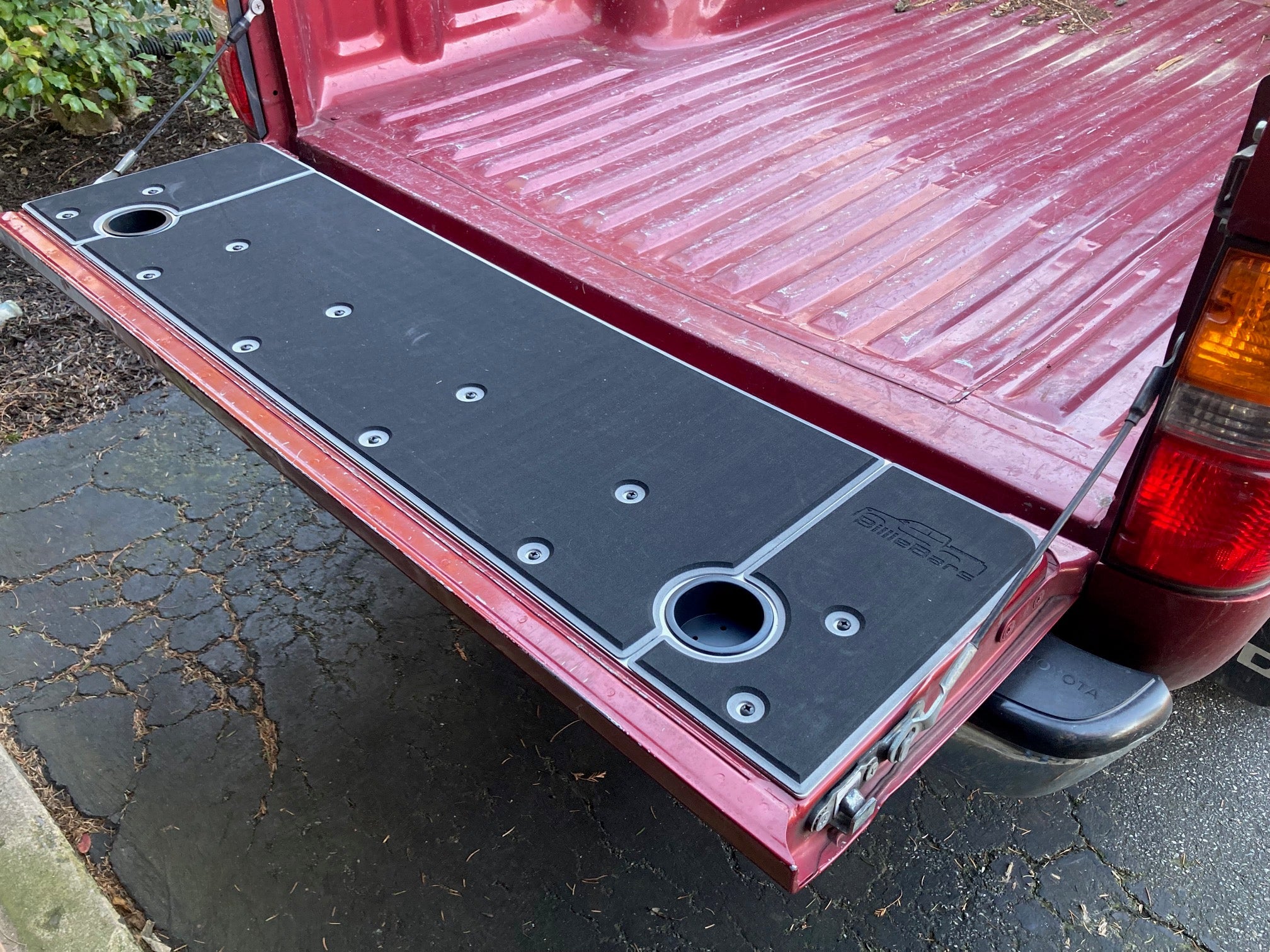 BillieBars Tailgate Cover – 1st Gen Tacoma (1995–2004)