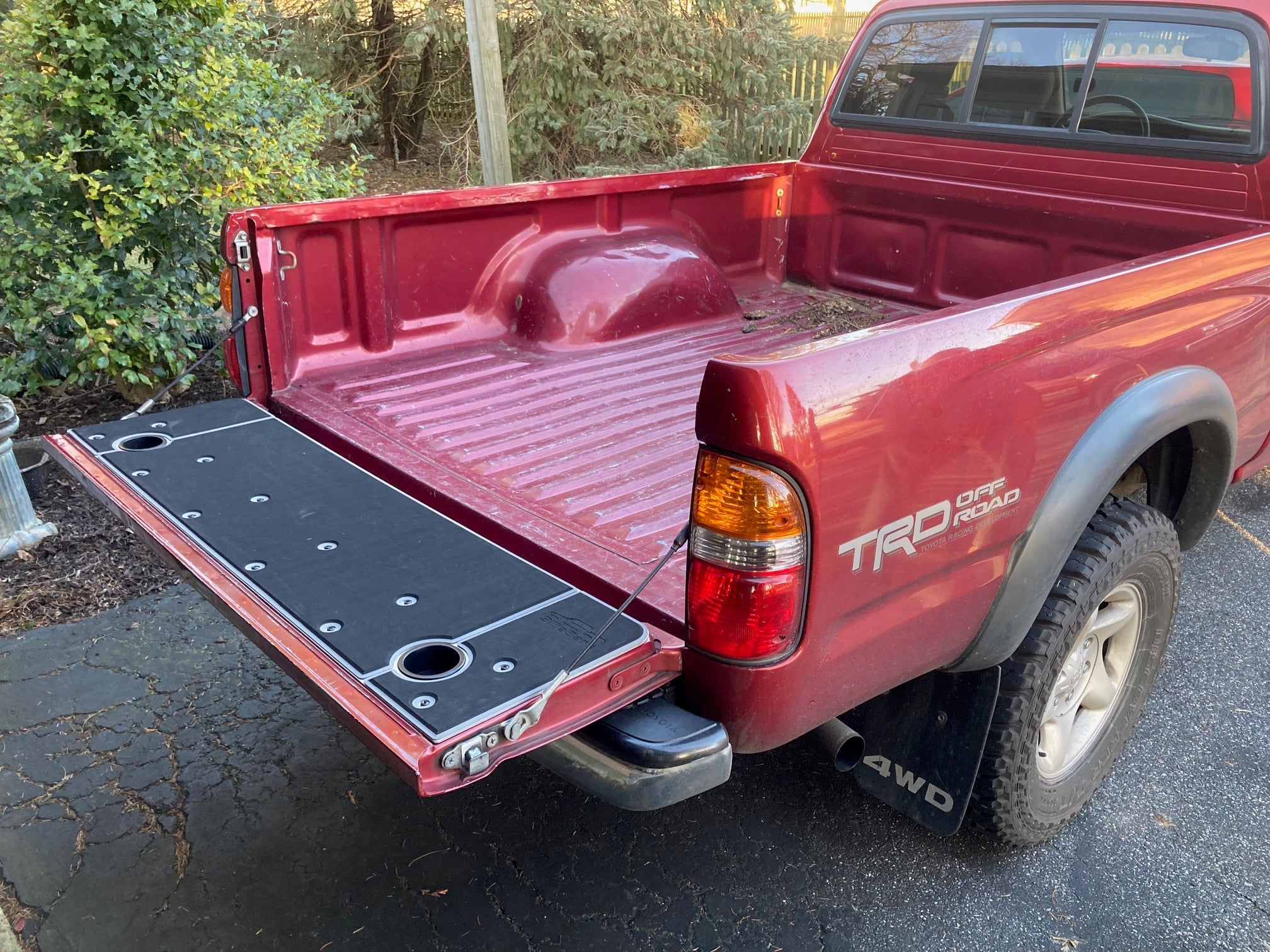 BillieBars Tailgate Cover – 1st Gen Tacoma (1995–2004)