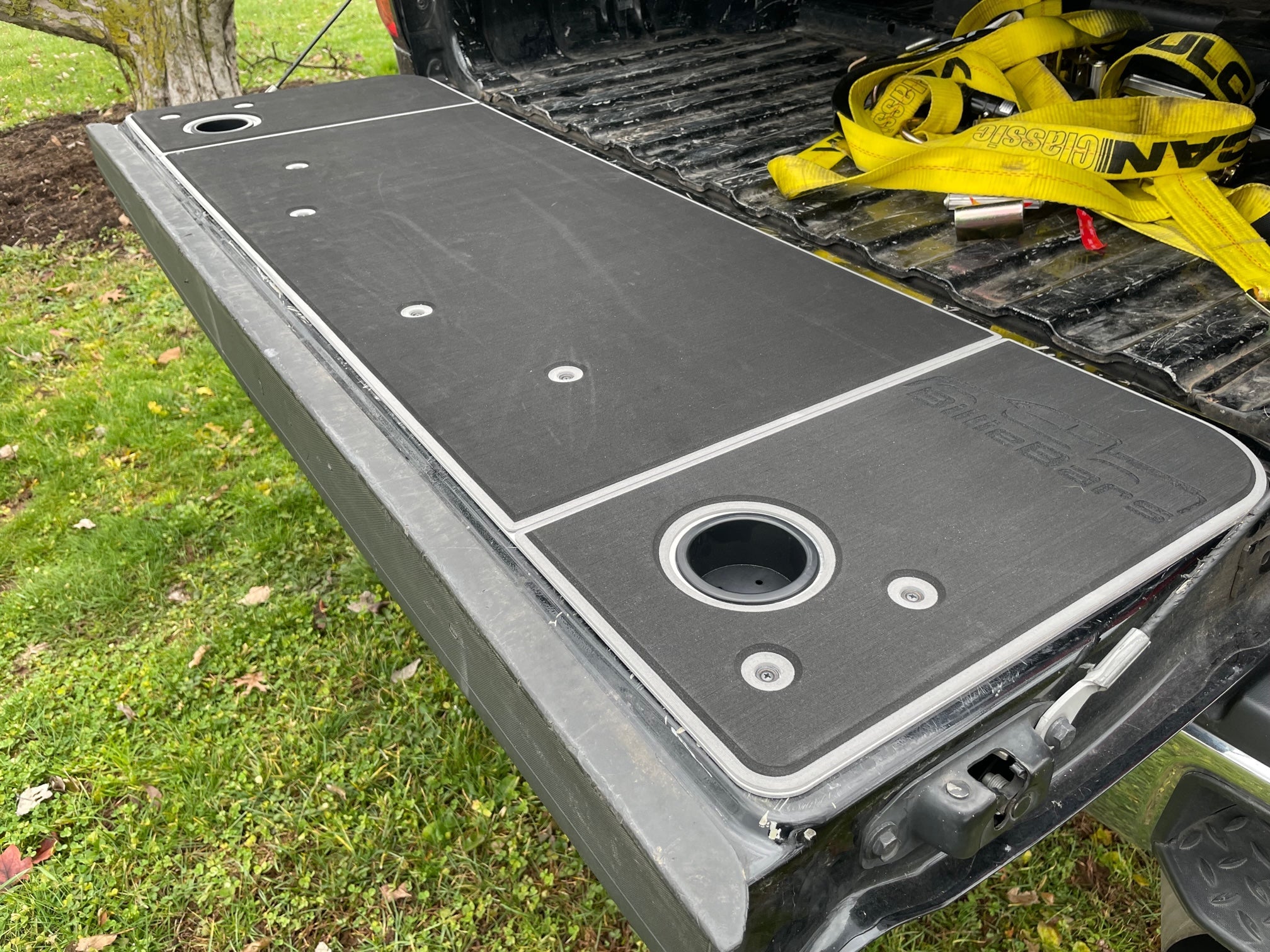 BillieBars Tailgate Cover – Silverado / Sierra 1500, 2500, 3500 (2014–2018)