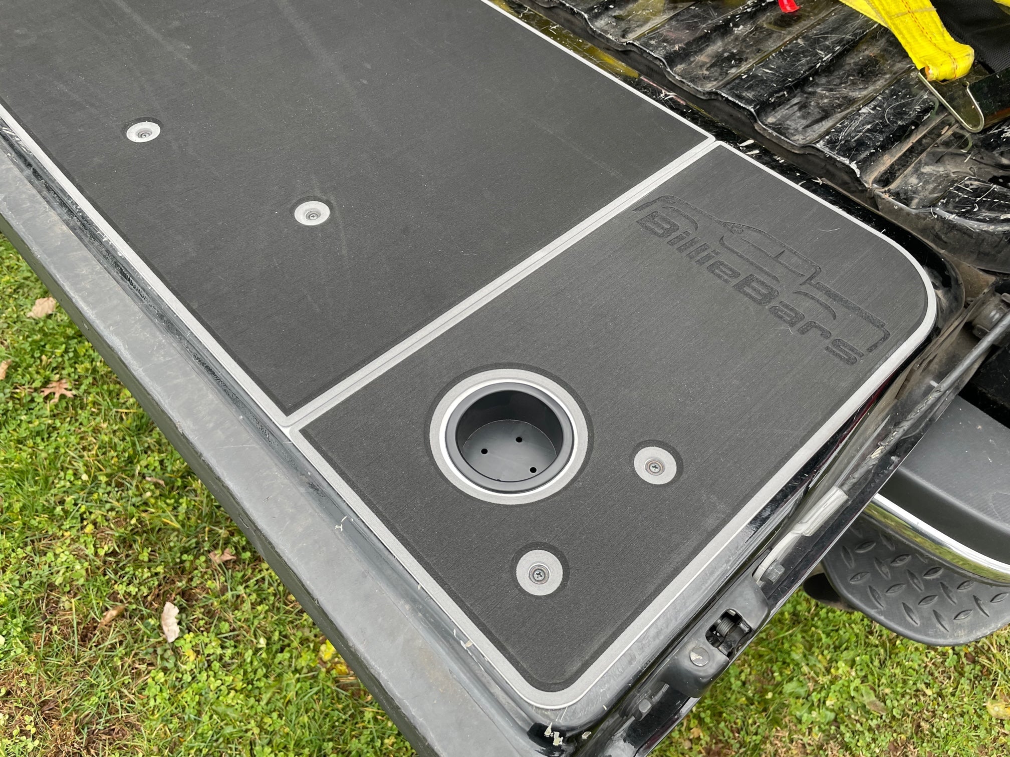 BillieBars Tailgate Cover – Silverado / Sierra 1500, 2500, 3500 (2014–2018)