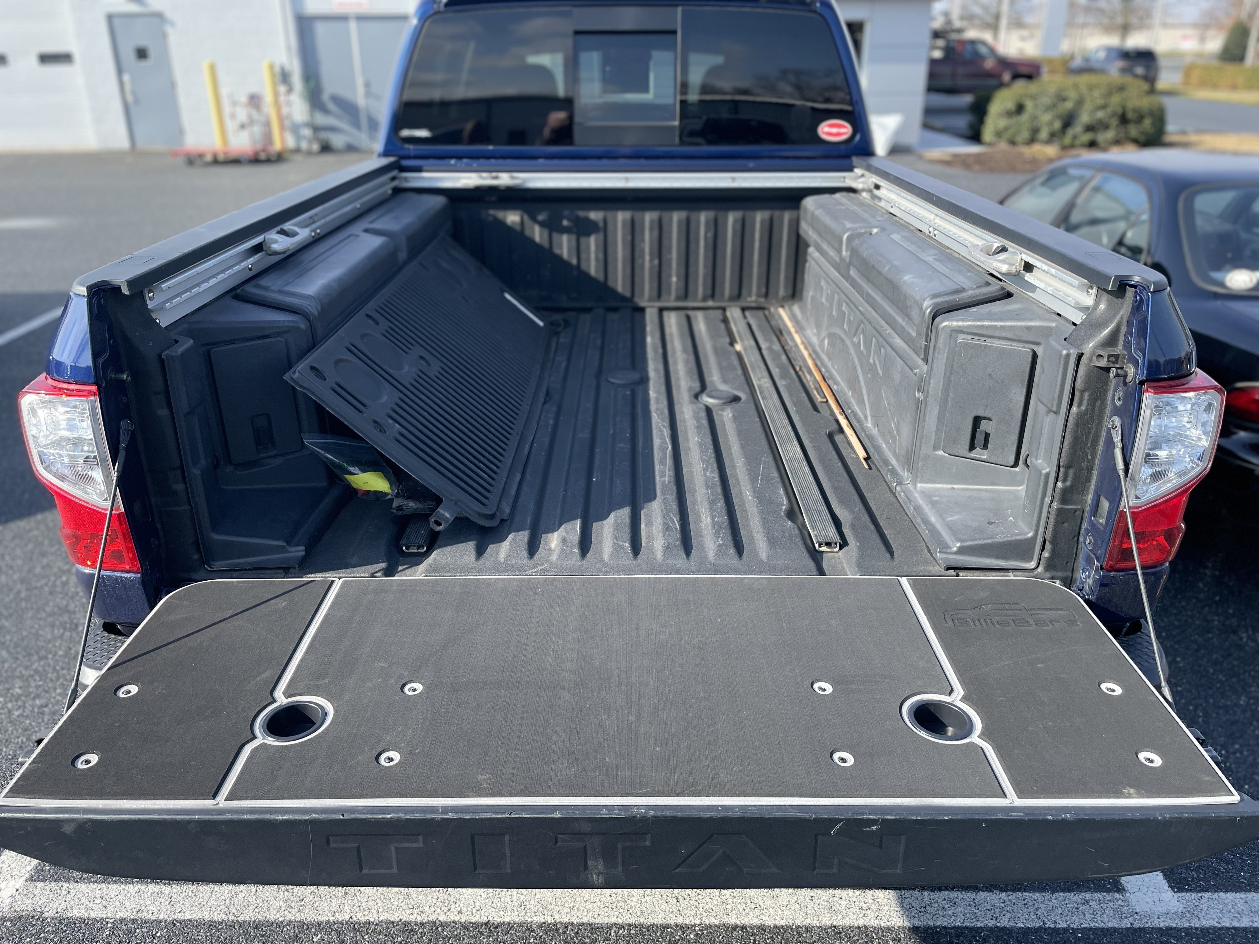 BillieBars Tailgate Cover – Nissan Titan (2004–2026)