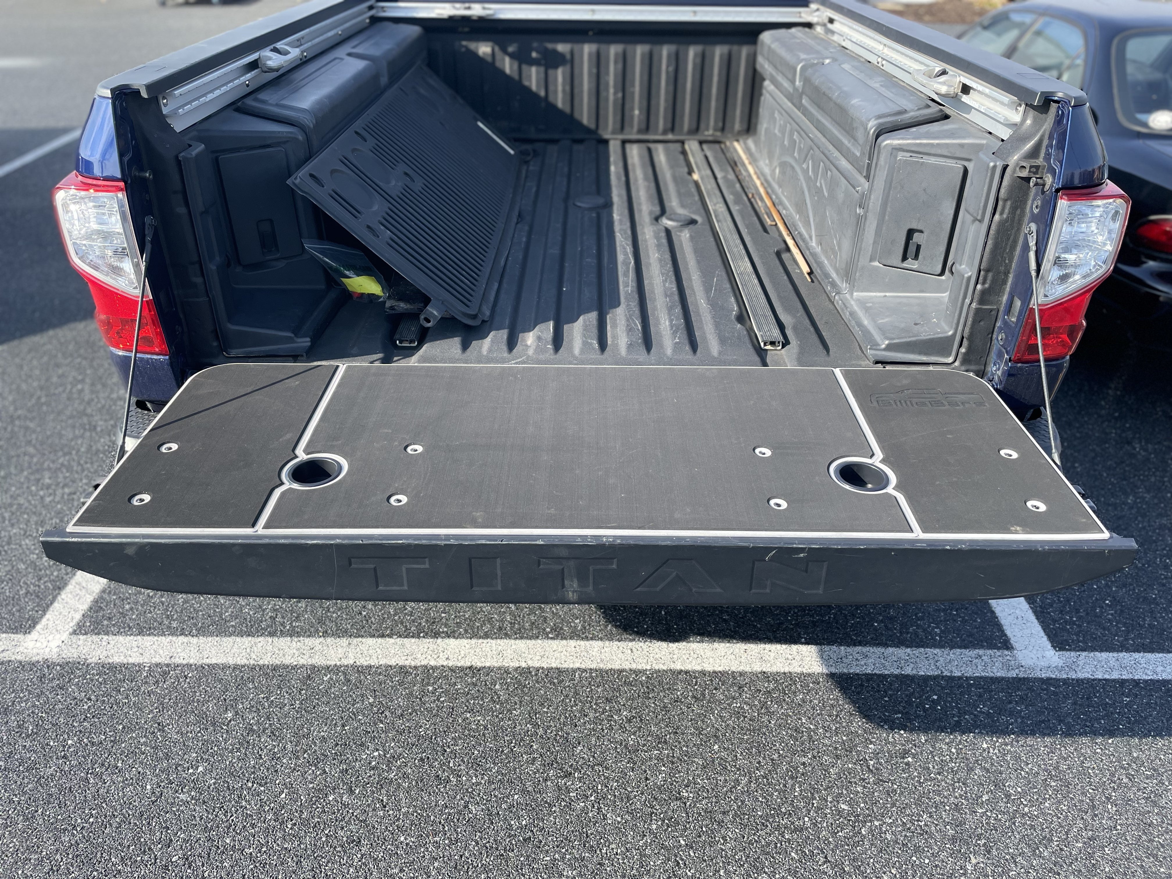 BillieBars Tailgate Cover – Nissan Titan (2004–2026)