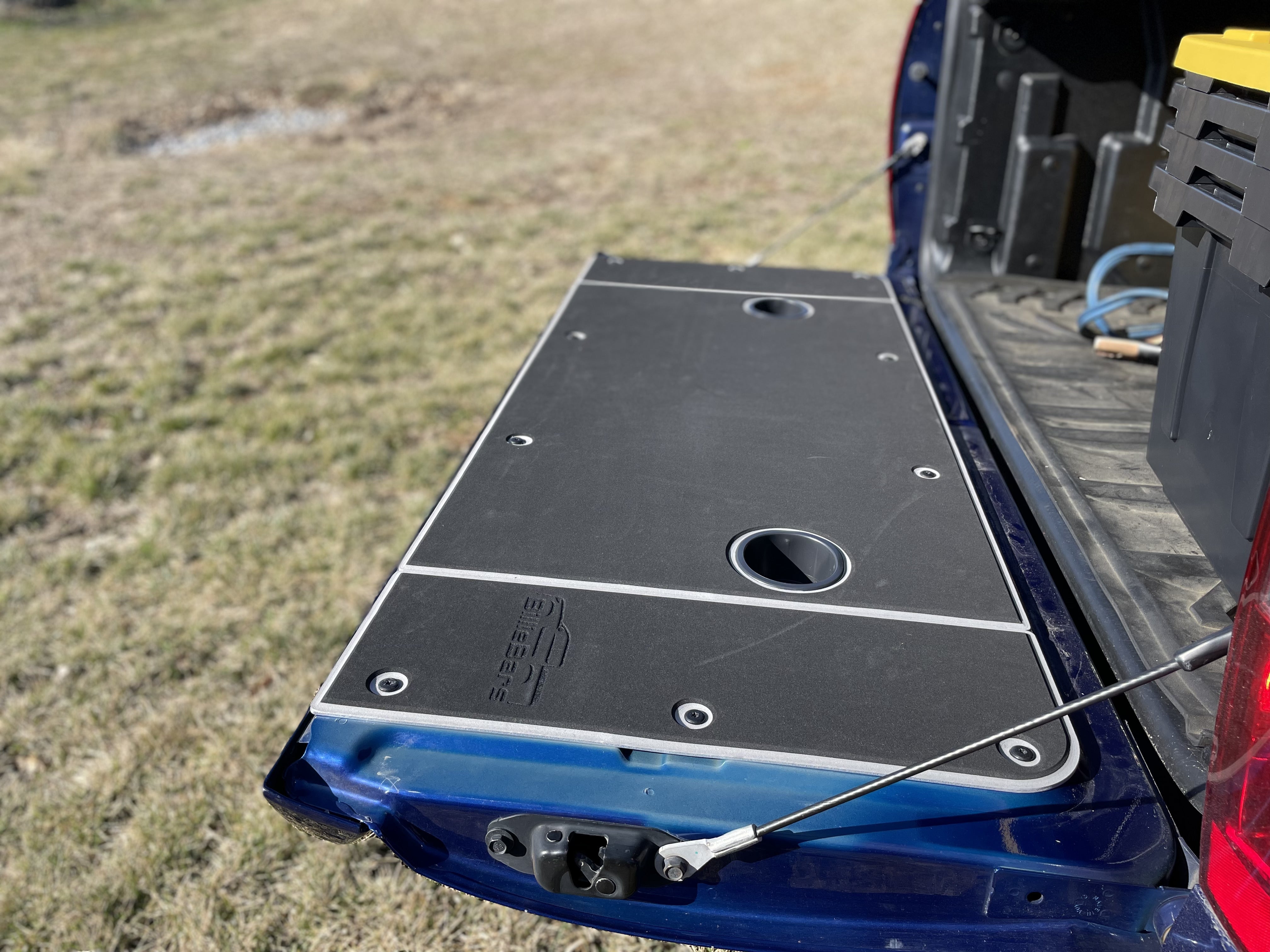 BillieBars Tailgate Cover – Avalanche (2007+)