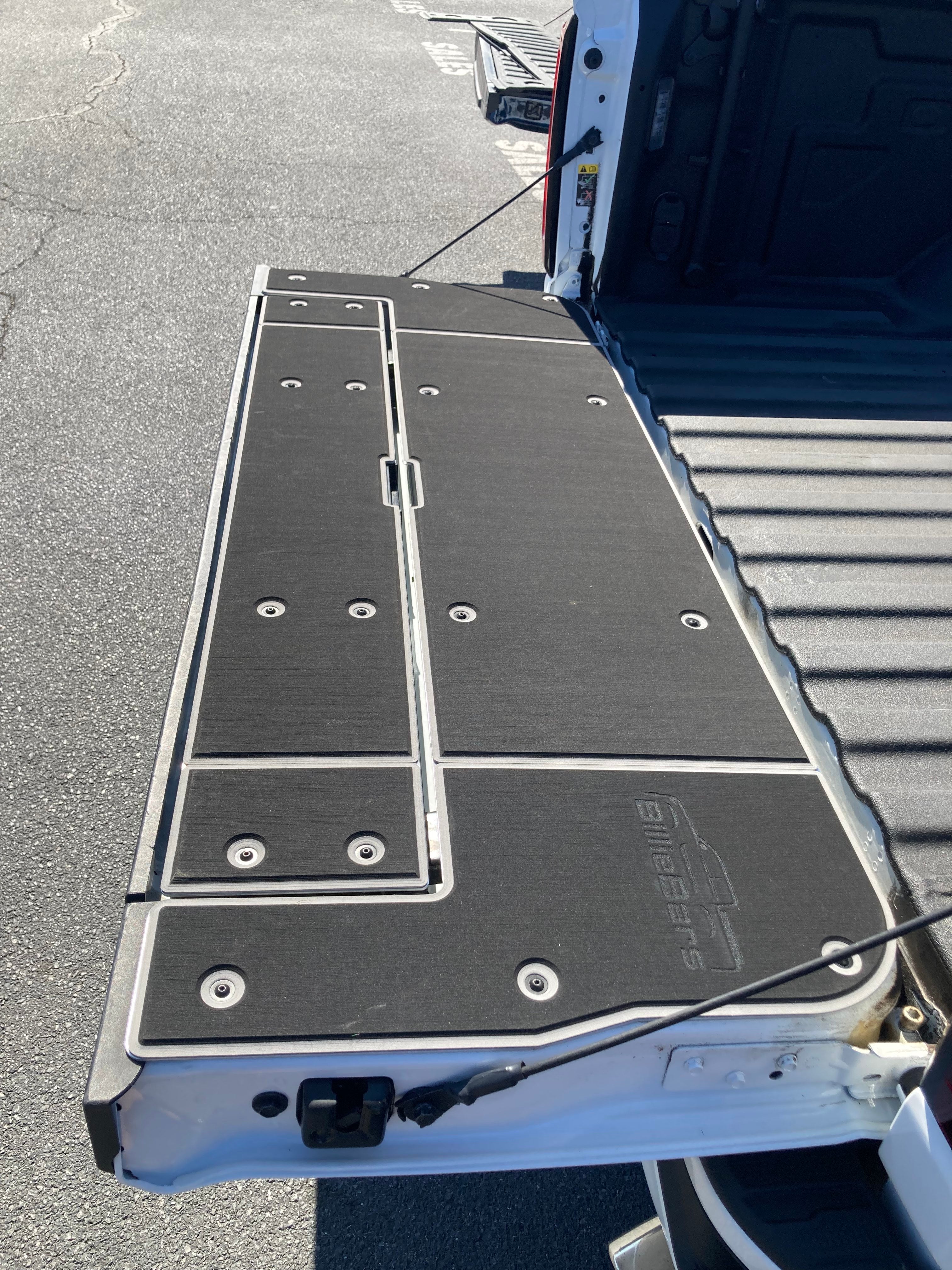 BillieBars Tailgate Cover Kit – Silverado / Sierra Multi-Flex / MultiPro