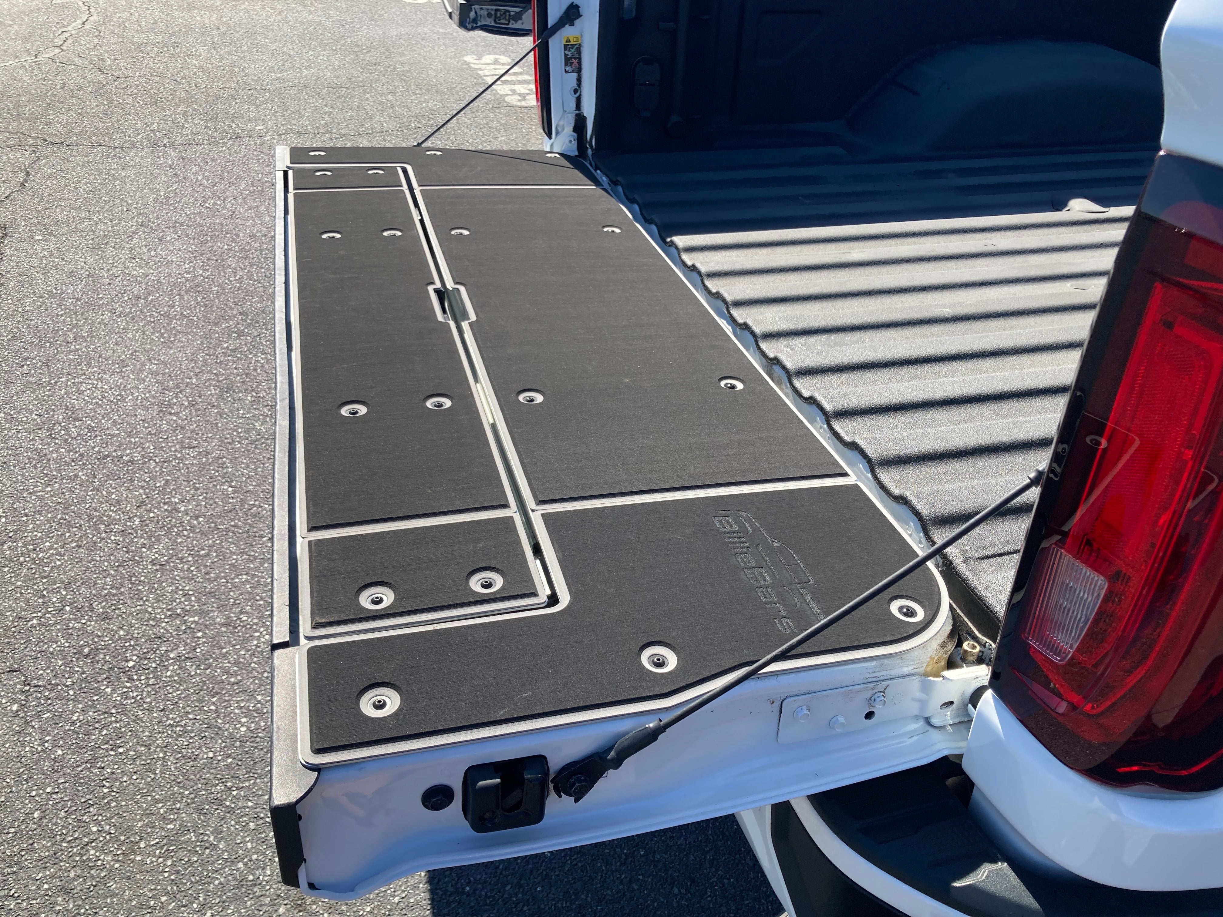 BillieBars Tailgate Cover Kit – Silverado / Sierra Multi-Flex / MultiPro