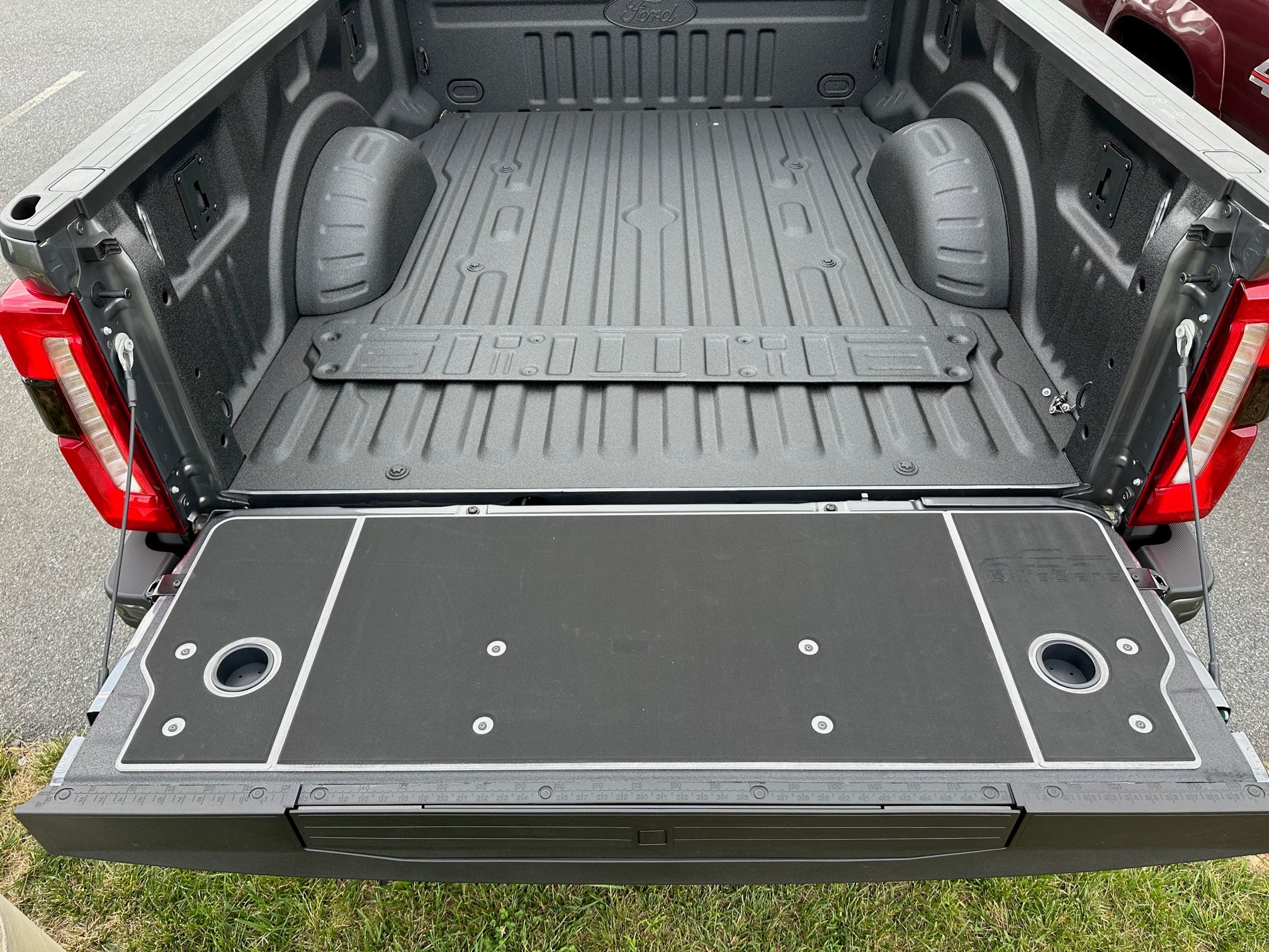 BillieBars Tailgate Cover – F250 / F350 Super Duty (2023+)