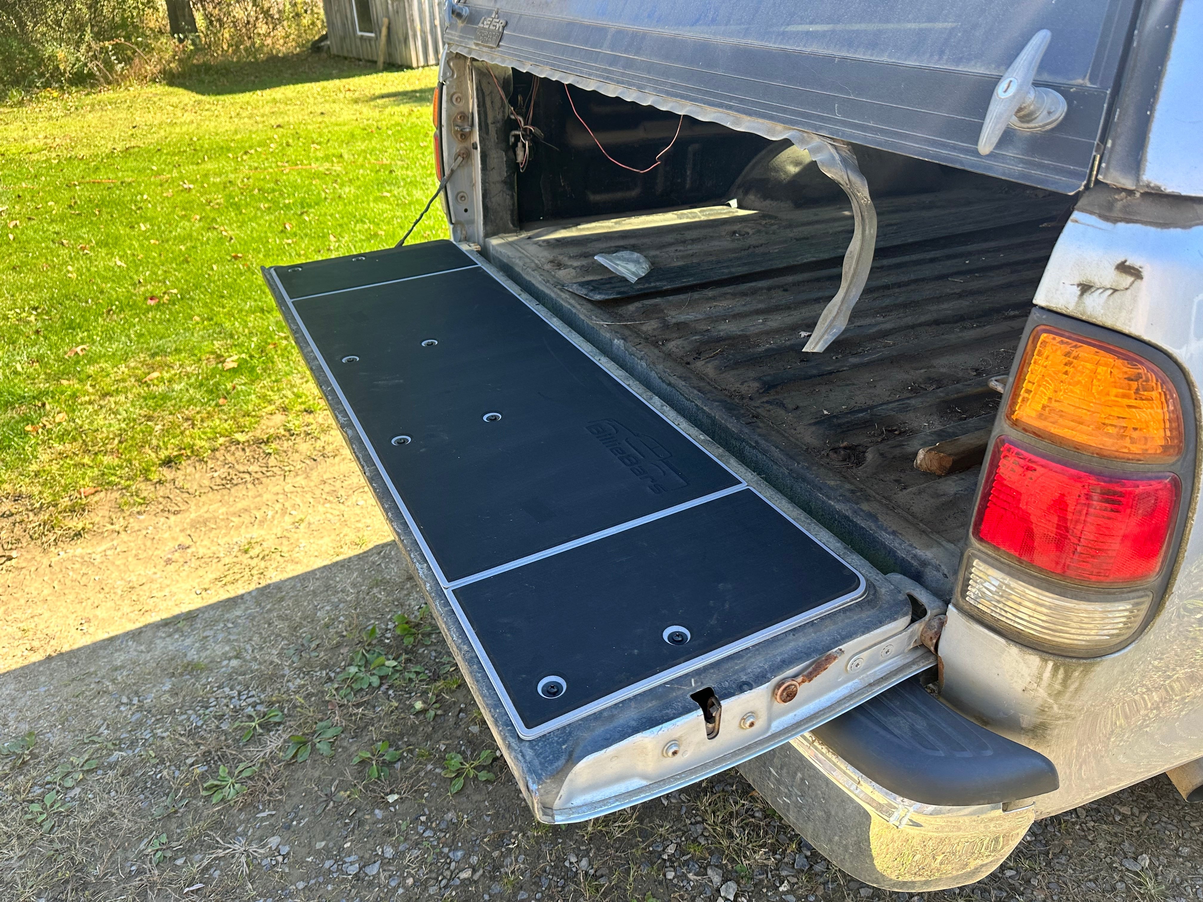 BillieBars Tailgate Cover – 1st Gen Tundra (2000–2006)