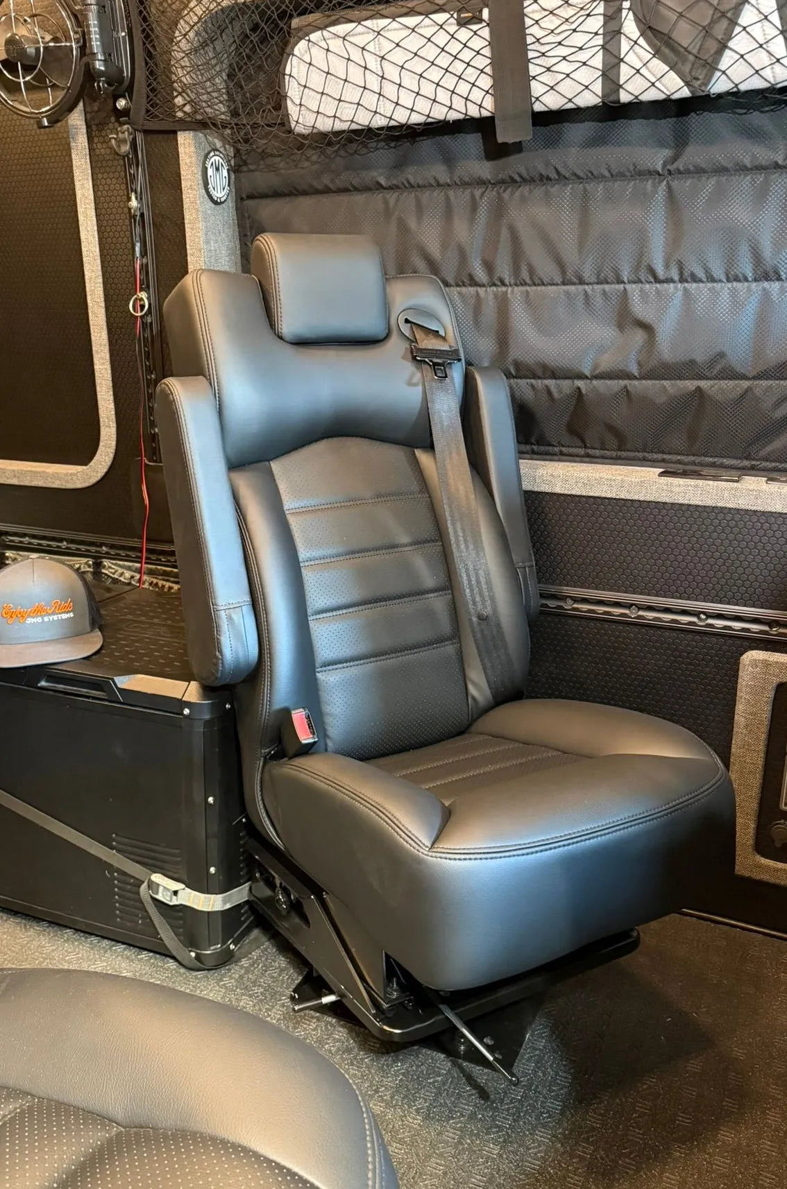 JMG Systems Nex-Gen Swivel Captain Chair + Mounting Kit