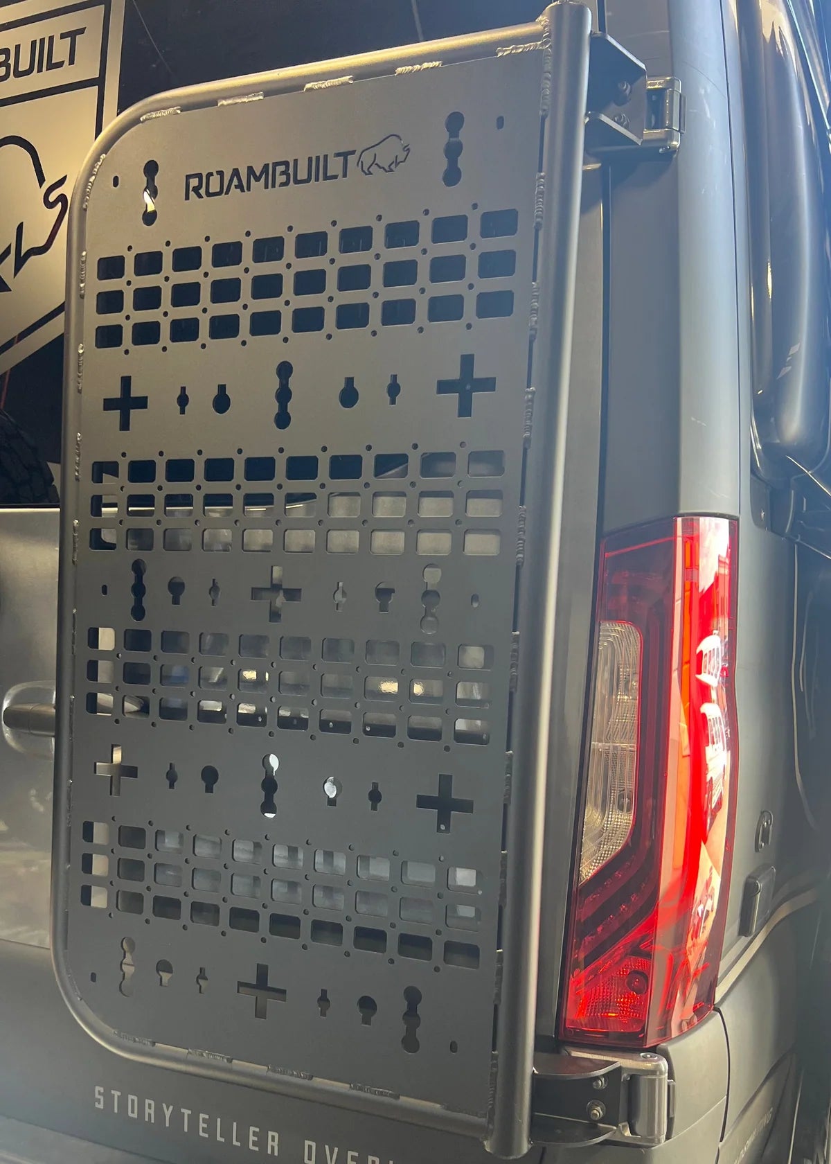 ROAMBUILT Passenger Side Box Mount