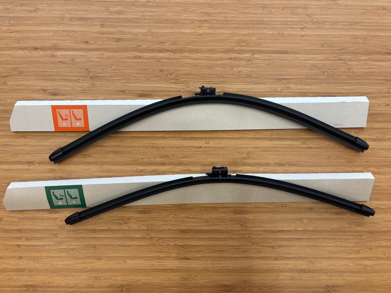 Mercedes Sprinter Fluid-Integrated Wiper Blade Set – OEM Replacement for VS30 907 (LHD)
