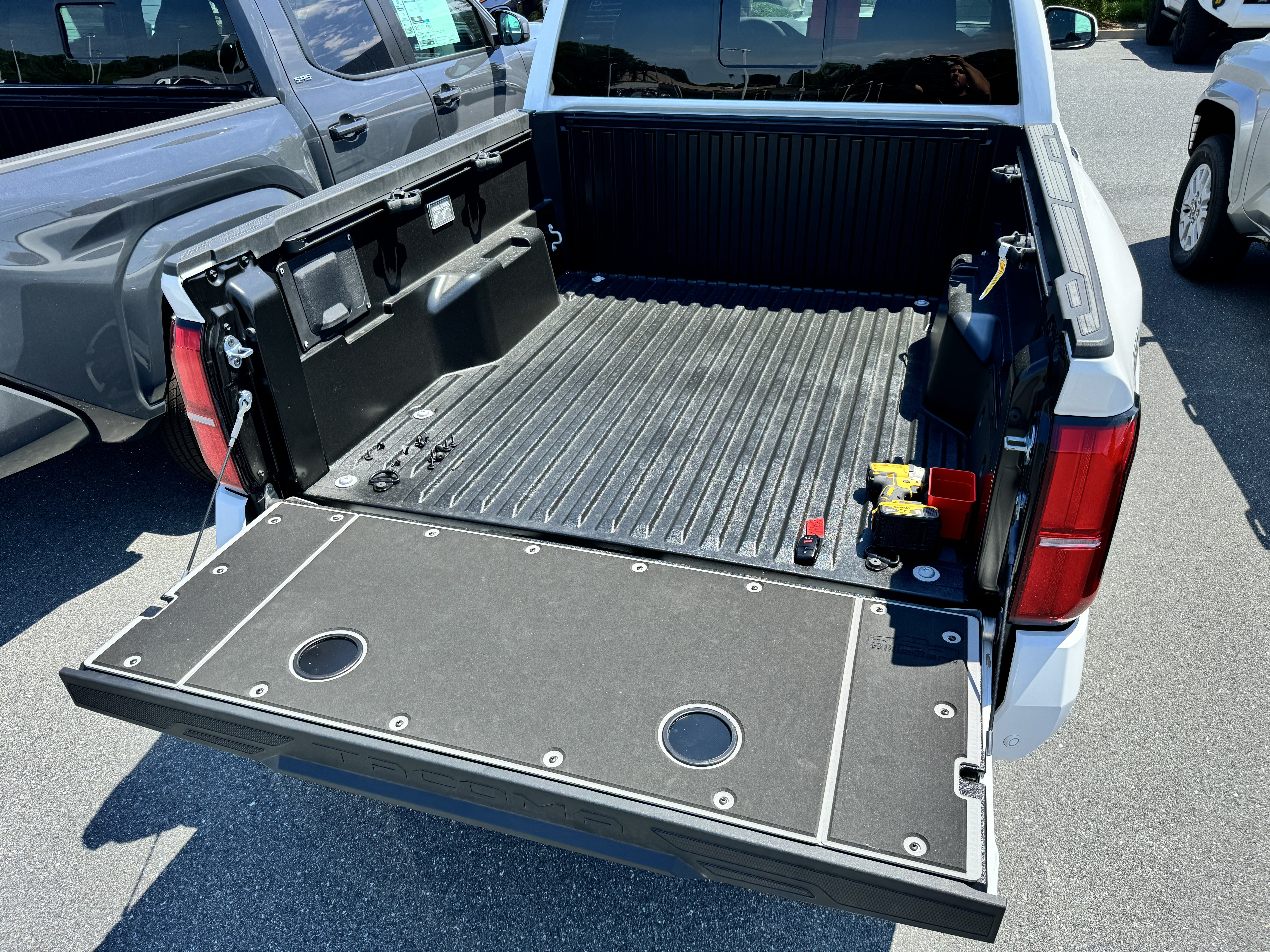 BillieBars Tailgate Cover – Tacoma (2024+)