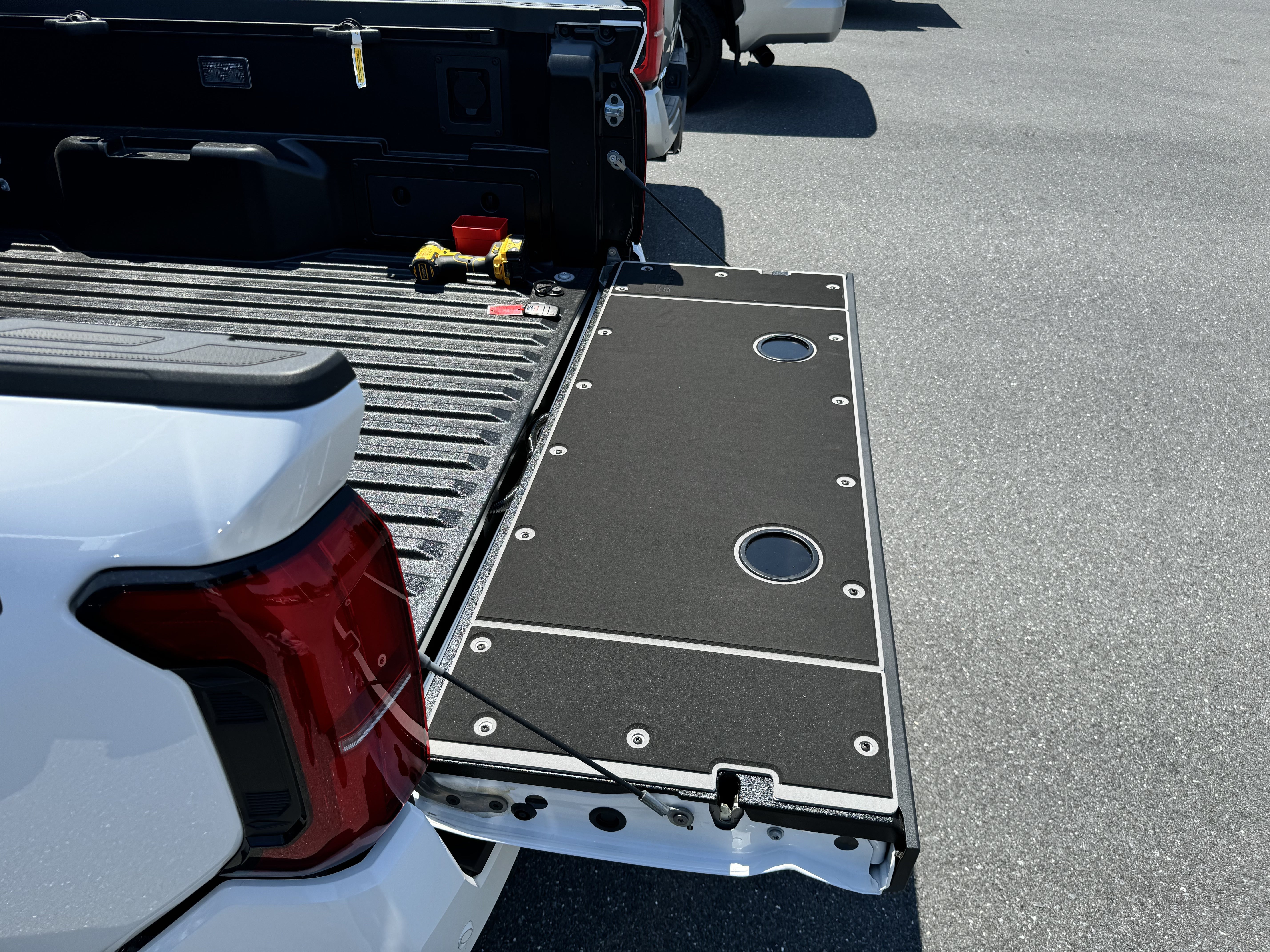 BillieBars Tailgate Cover – Tacoma (2024+)