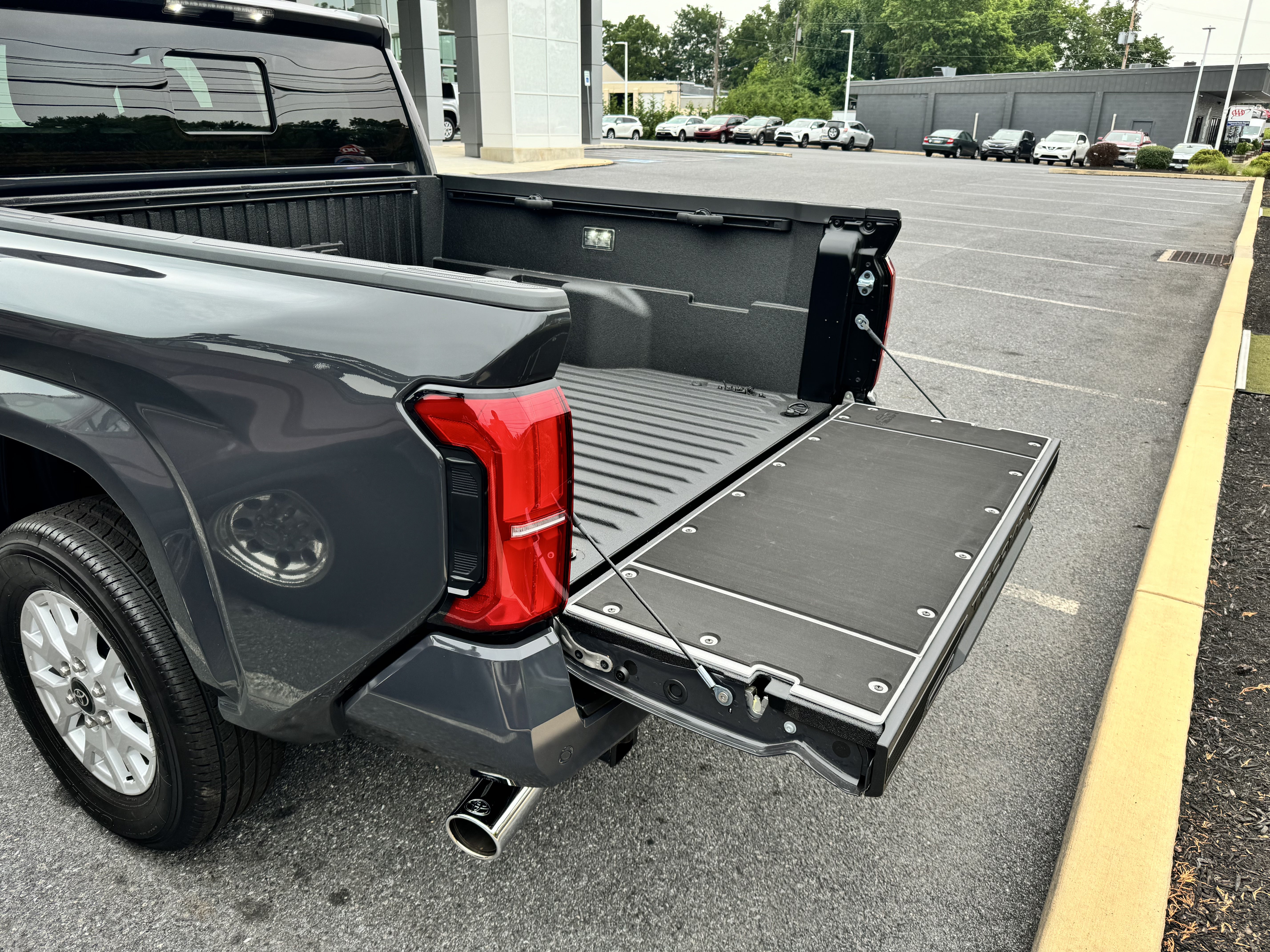 BillieBars Tailgate Cover – Tacoma (2024+)
