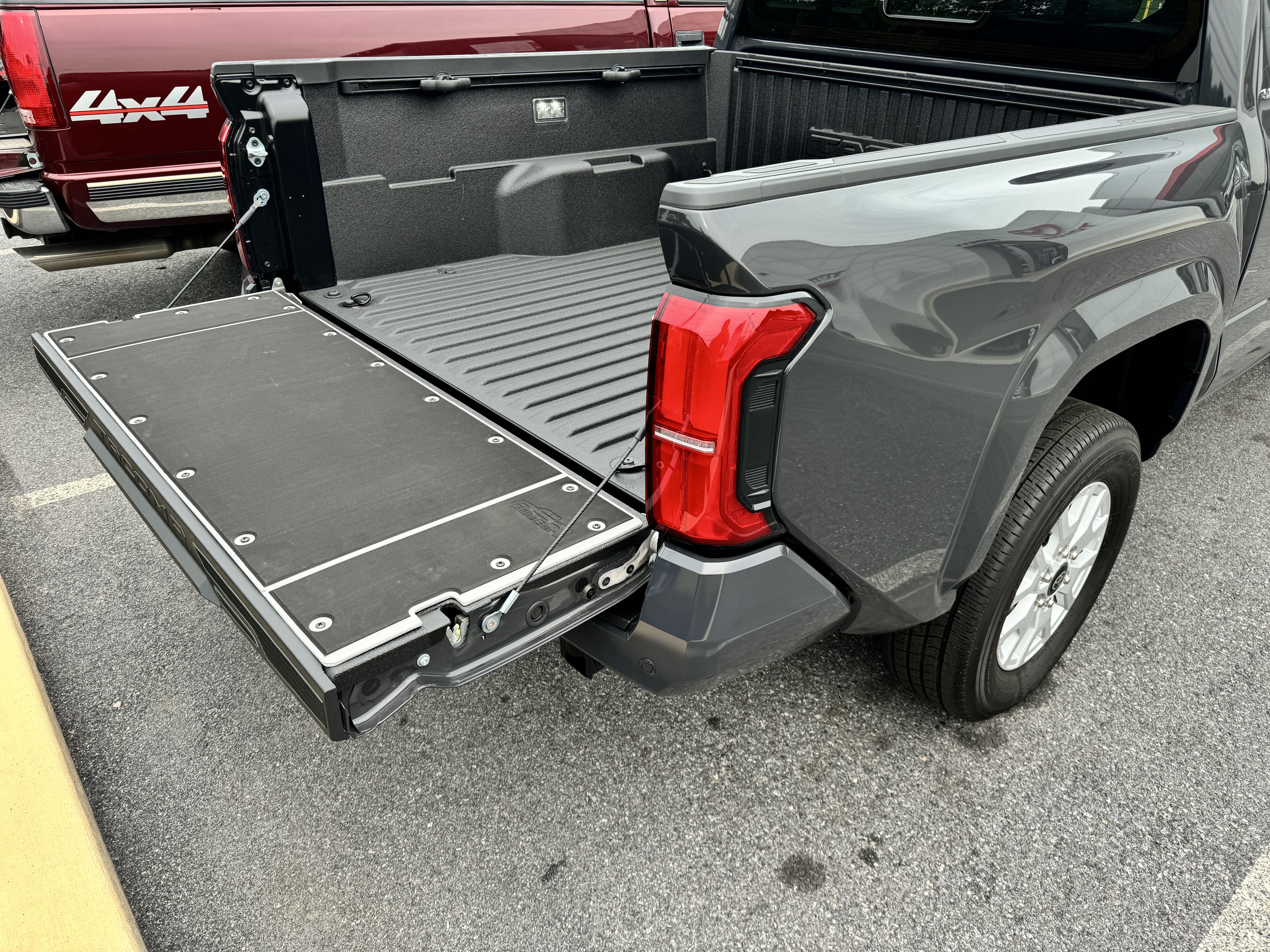 BillieBars Tailgate Cover – Tacoma (2024+)