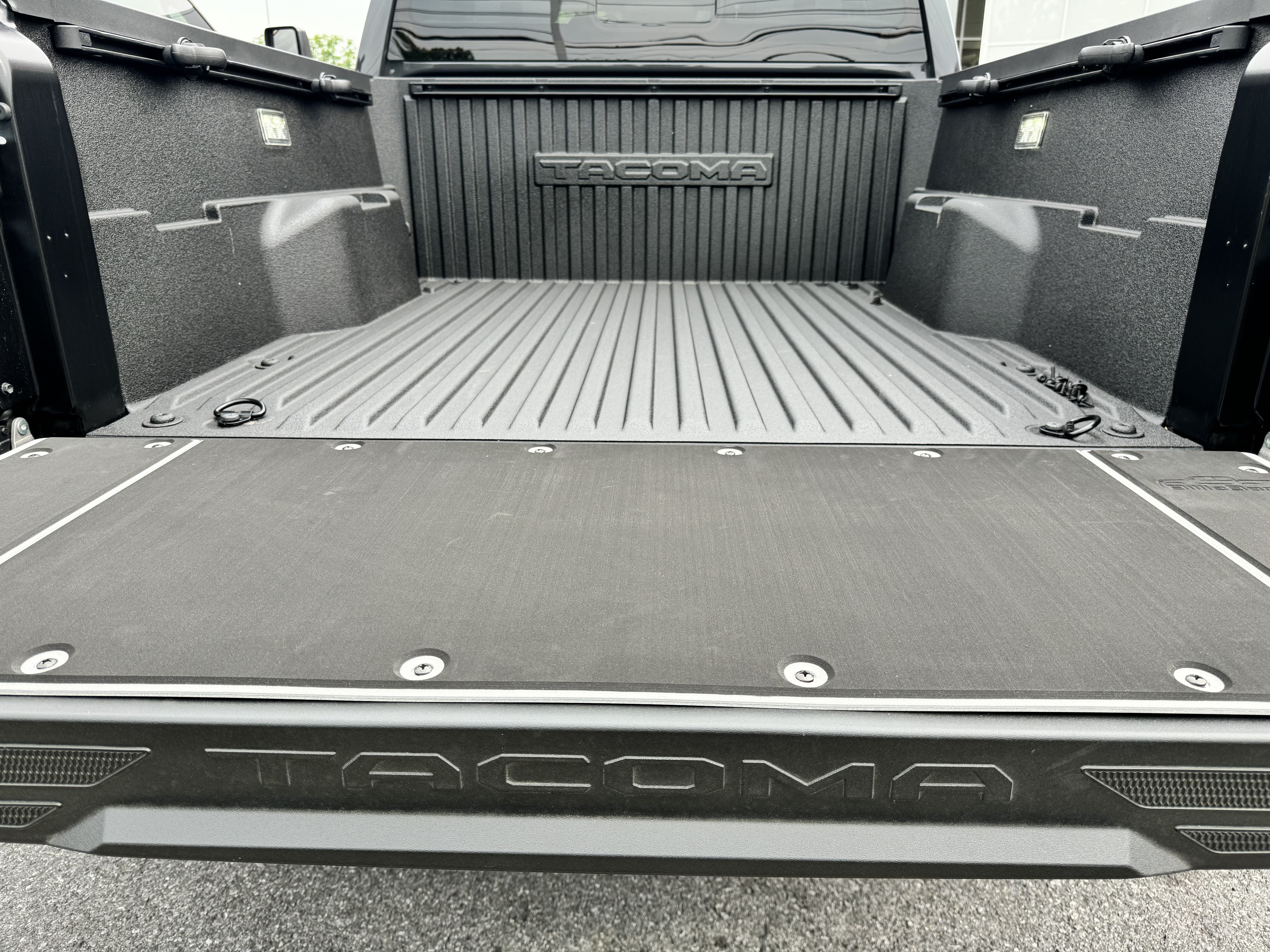 BillieBars Tailgate Cover – Tacoma (2024+)
