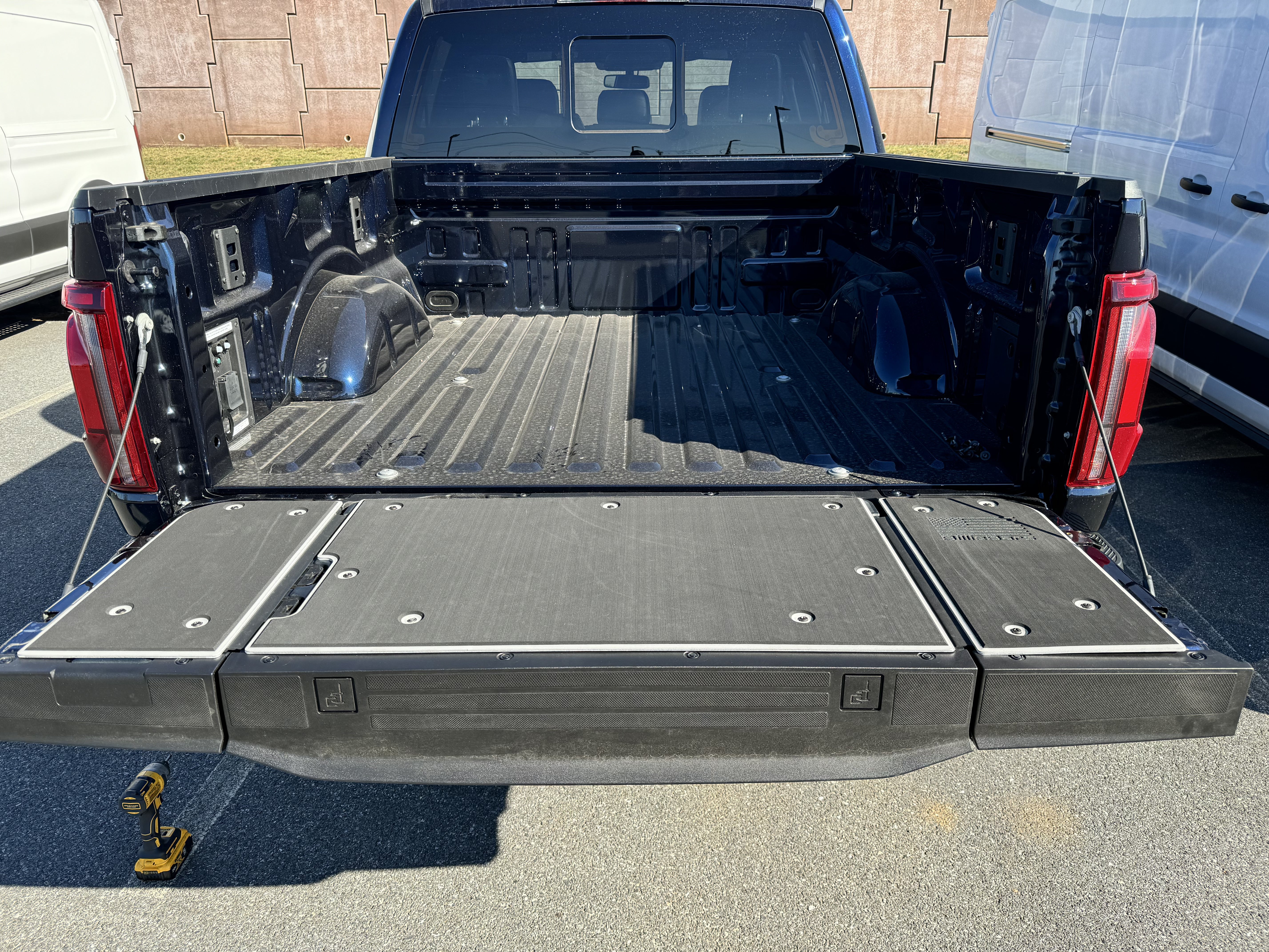 BillieBars Tailgate Cover – F150 Pro Access (Barn Door Style)