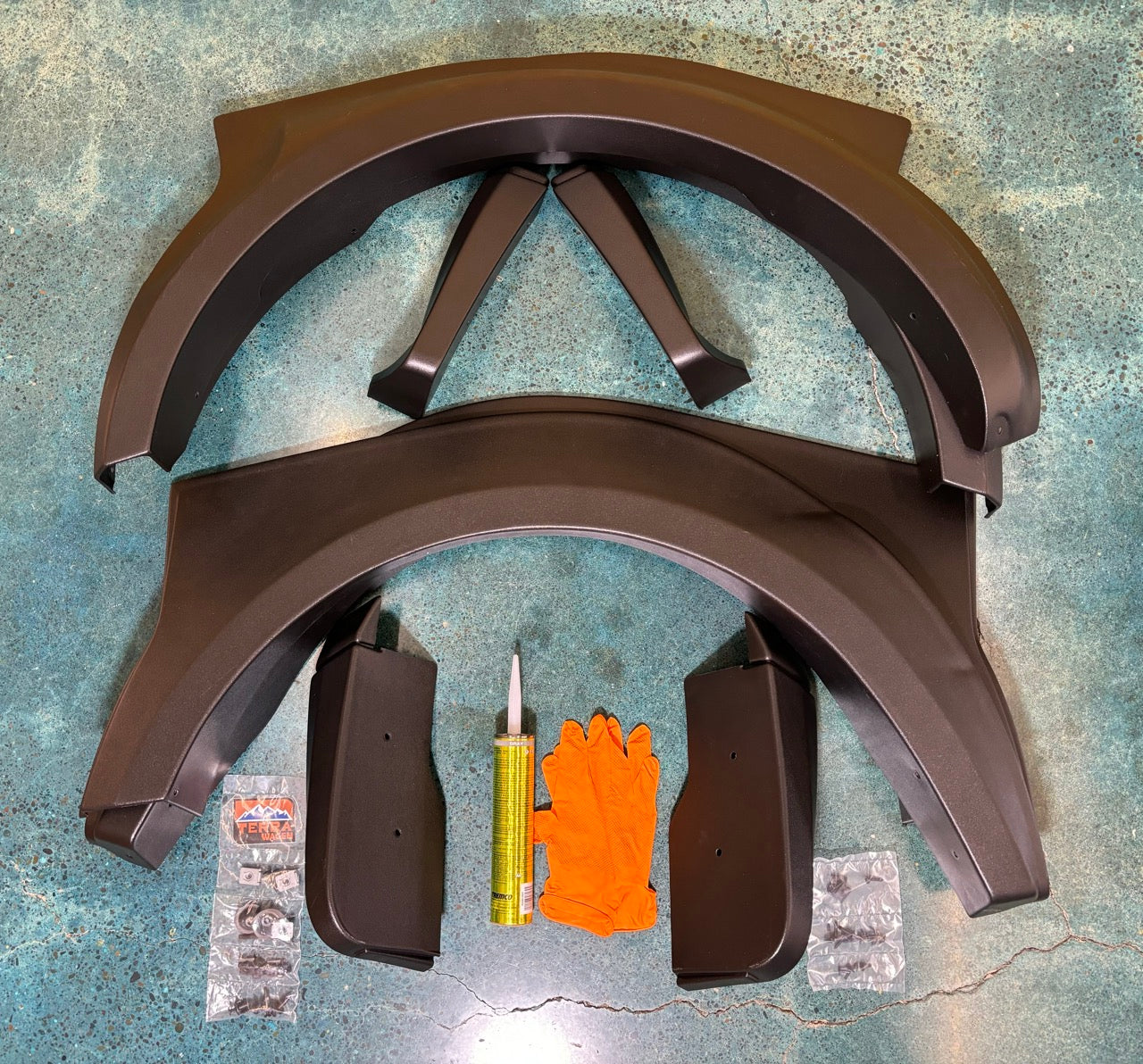 Desert Defender Fender Flares – Maximum Tire Clearance for Mercedes Sprinter 907 (2019–2024)