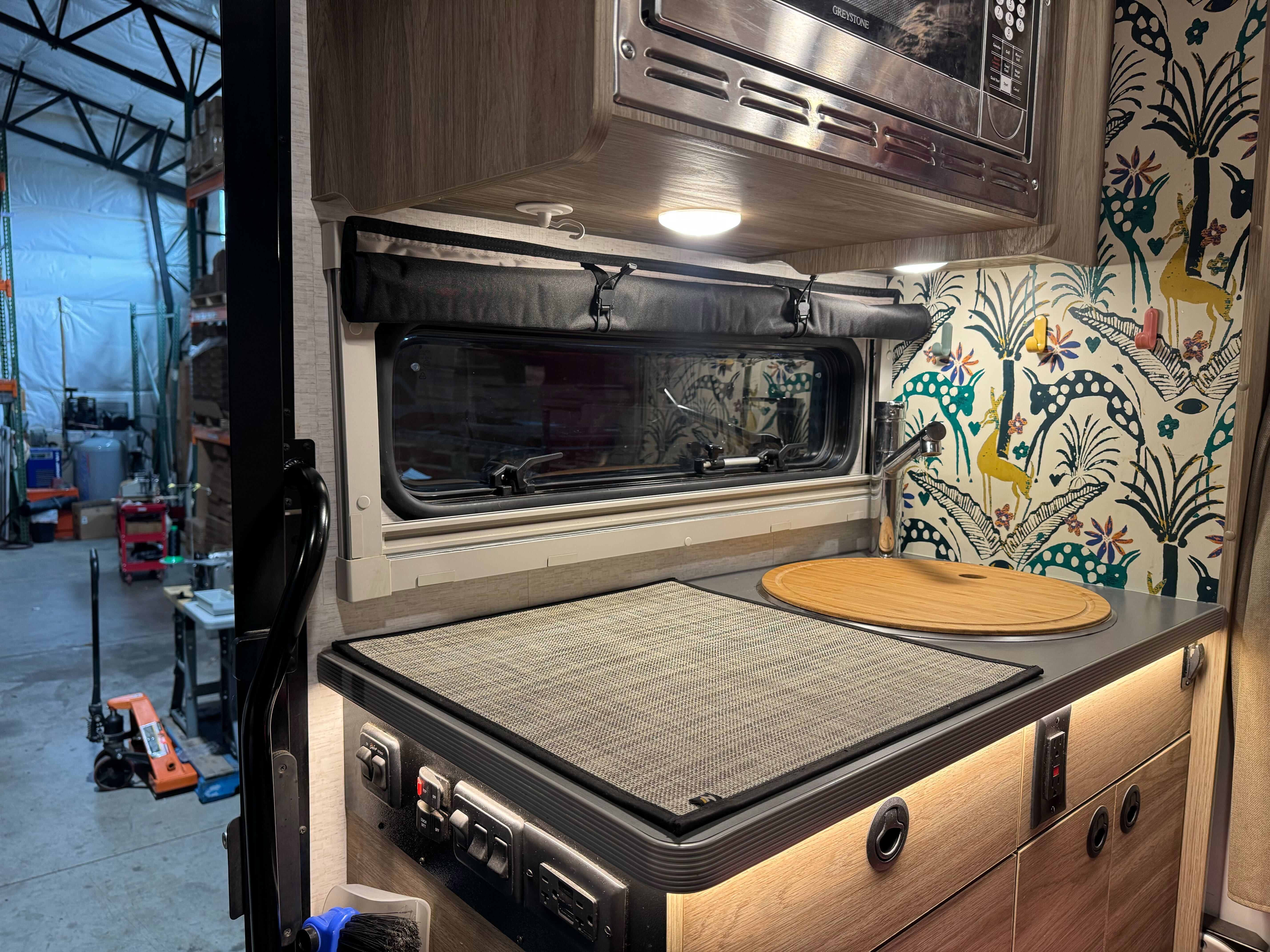 Sprinter Ekko - Kitchen Frame Cover