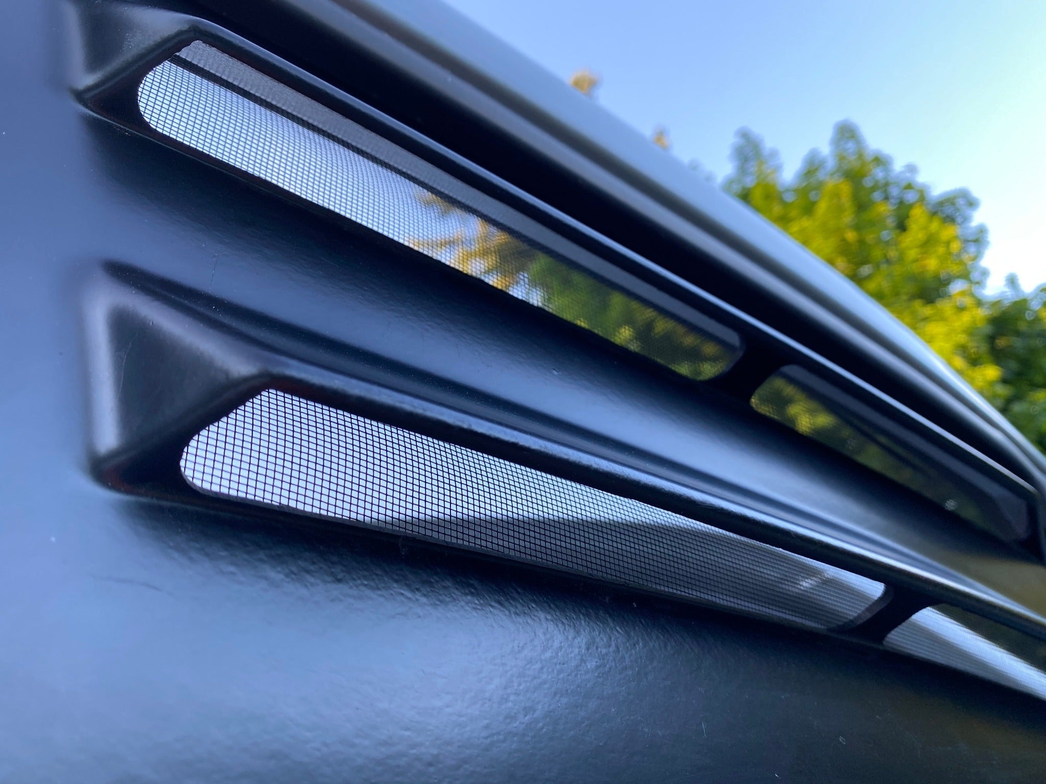 Bug Barrier Window Vent for Sprinter, Transit & ProMaster Vans – Screened Vent Insert (Pair)