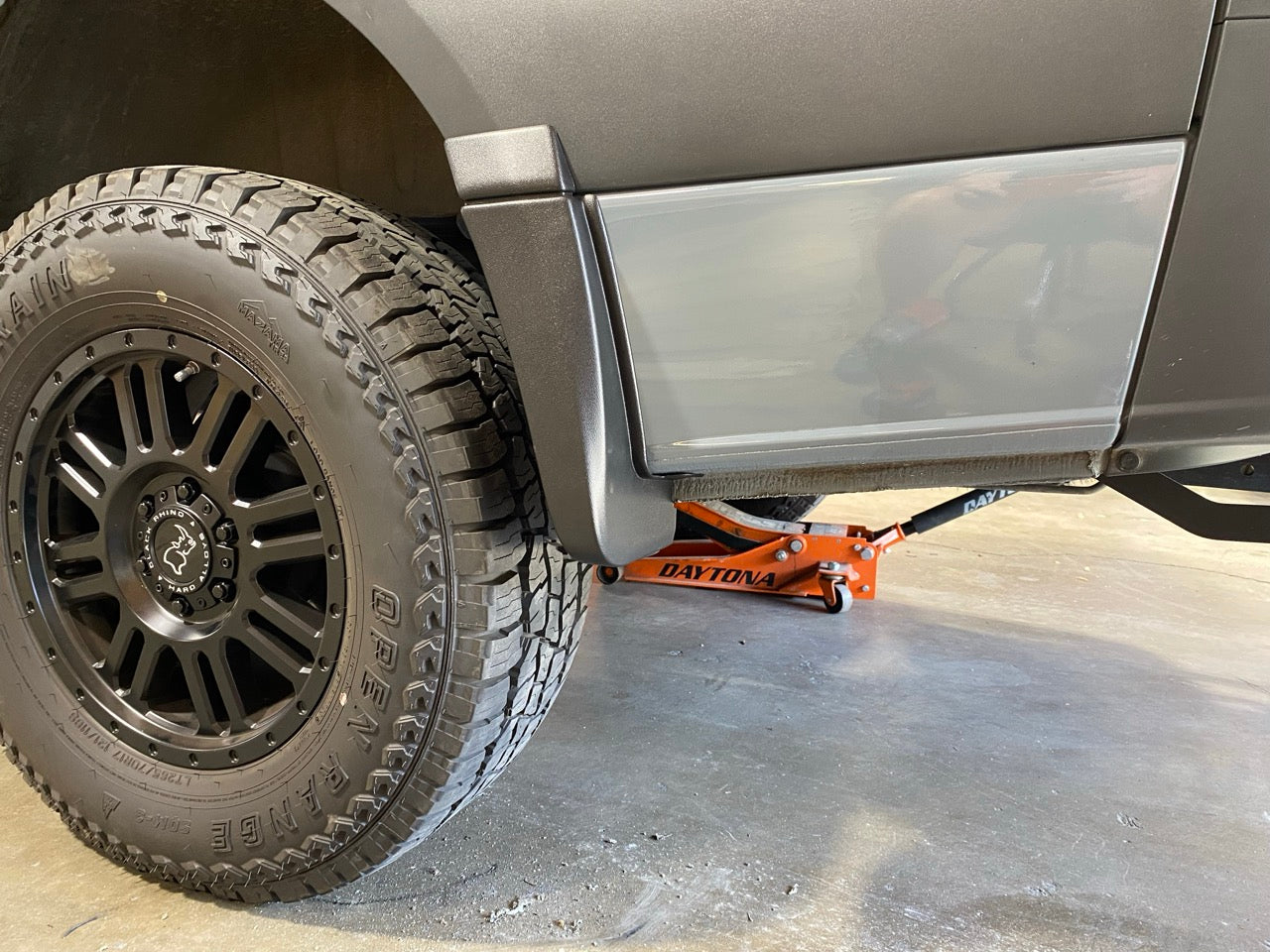 Rear Mondo Mudguard Kit for Sprinter – Rear Clearance Solution for Larger Tires