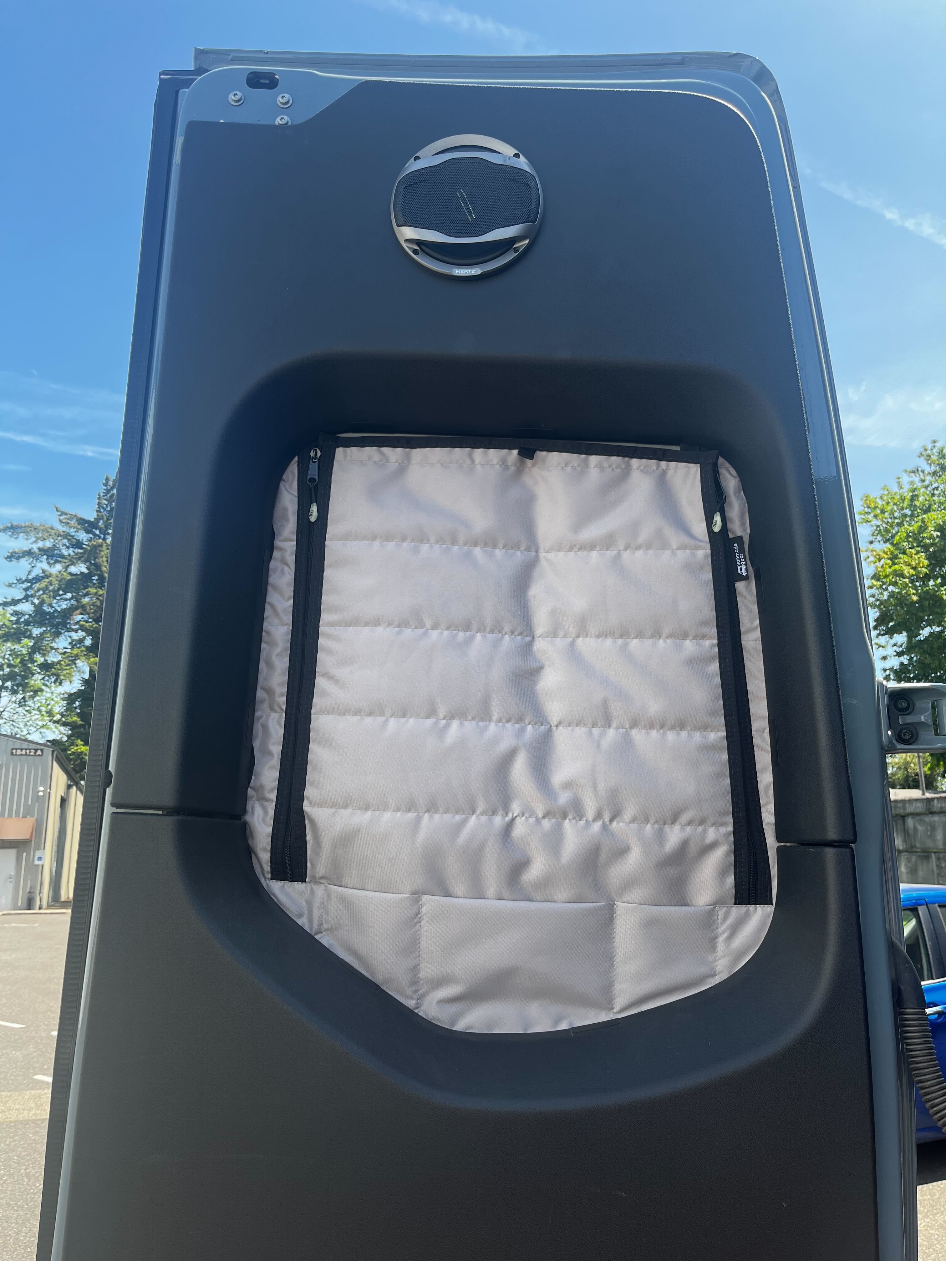 Revel 2020+ - Zippered Rear Doors (set)