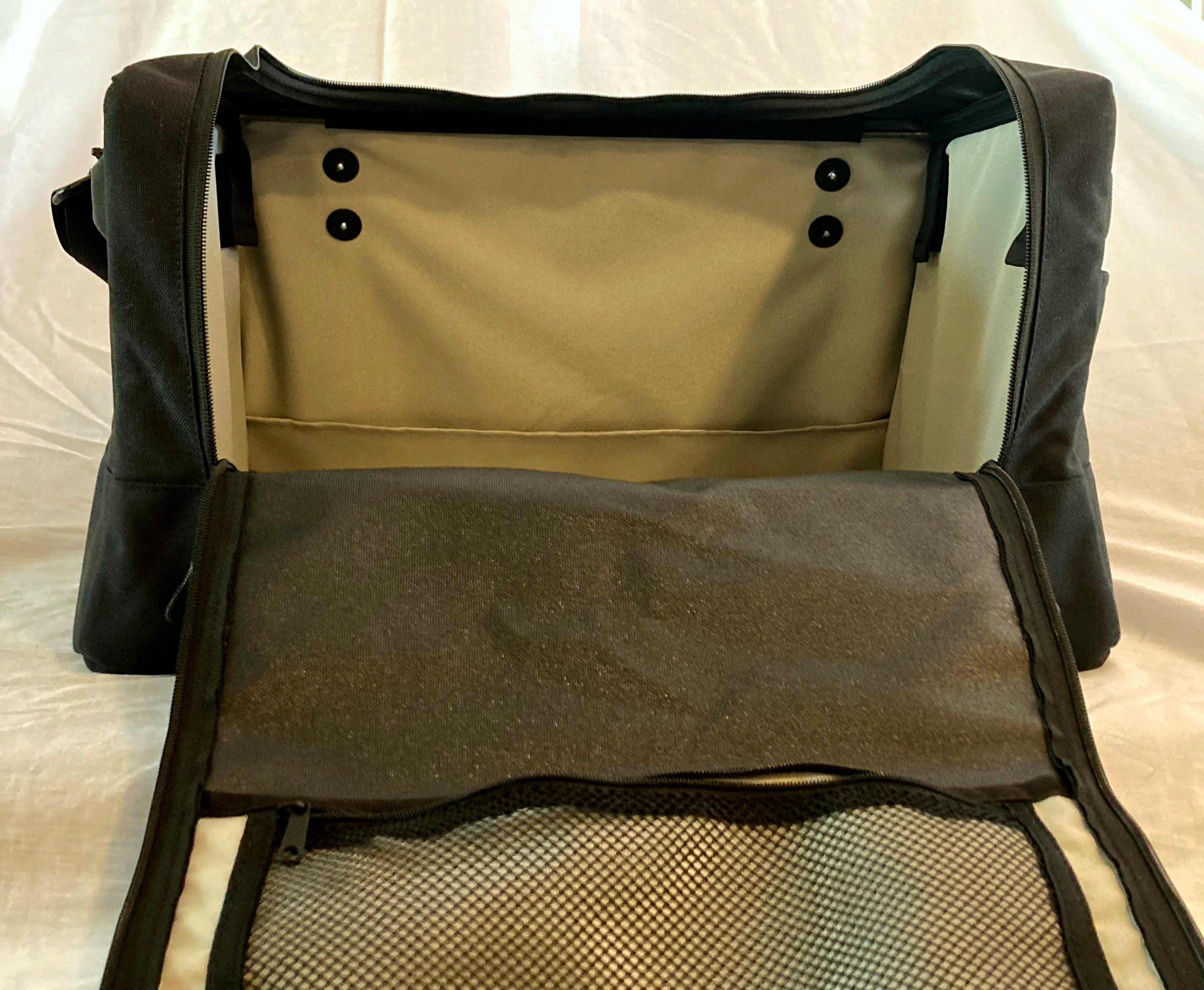 Van Wife Components 18" Hanging Storage Bag – Medium Overland Van Organizer