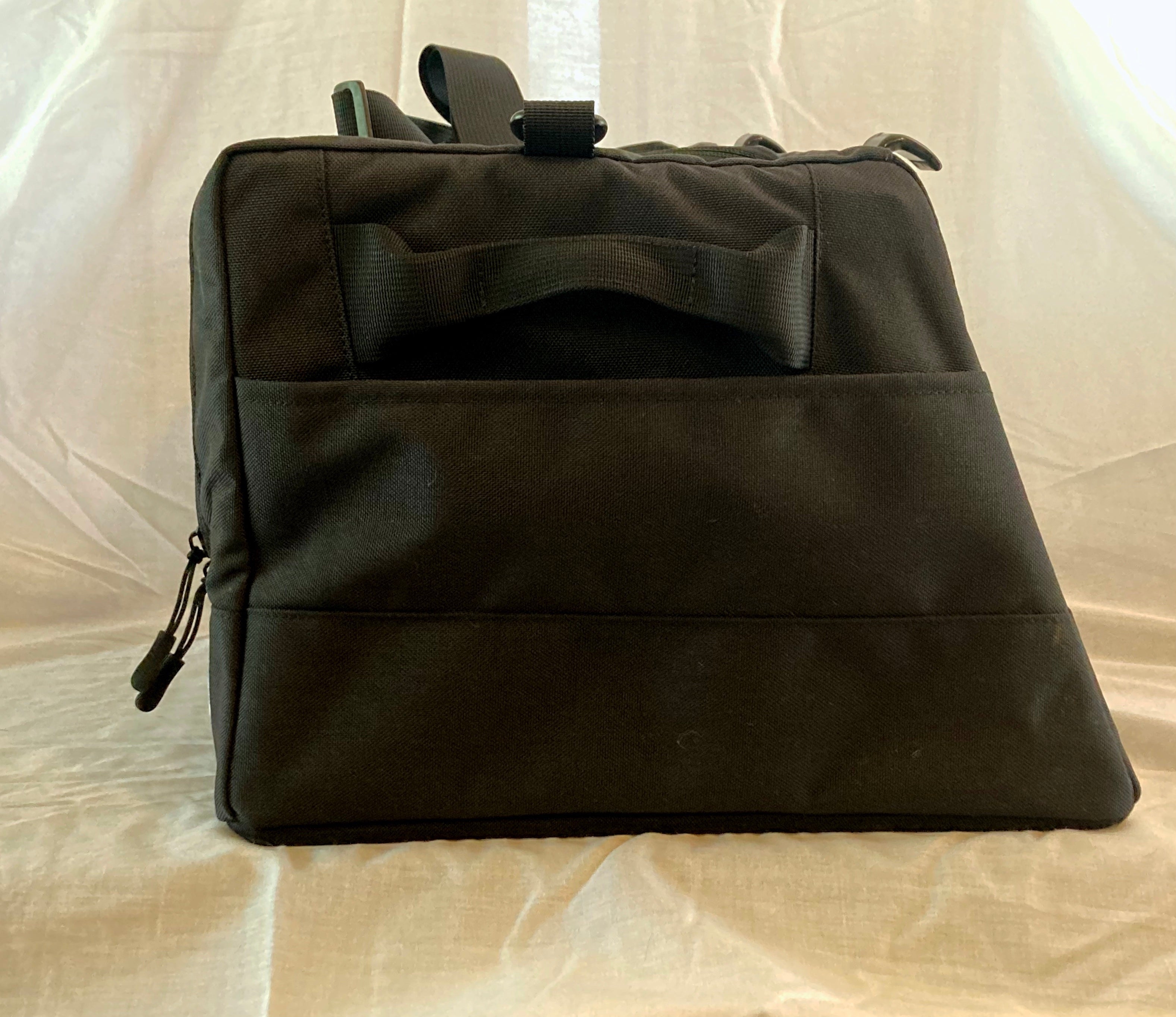Van Wife Components 18" Hanging Storage Bag – Medium Overland Van Organizer