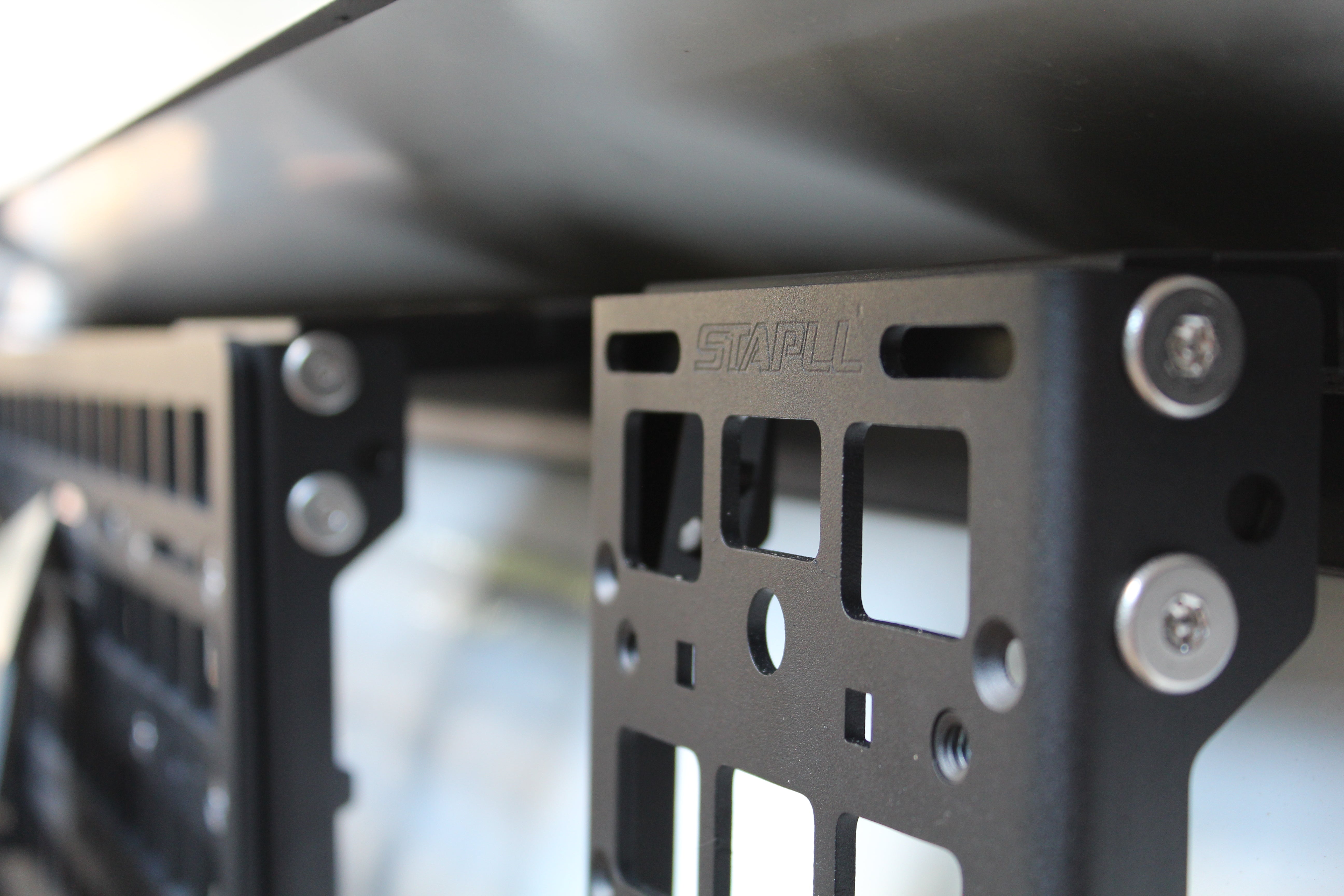 Capper Lift & Seal Kit for Truck Beds | Level Bed Rail & Weather-Tight Seal System