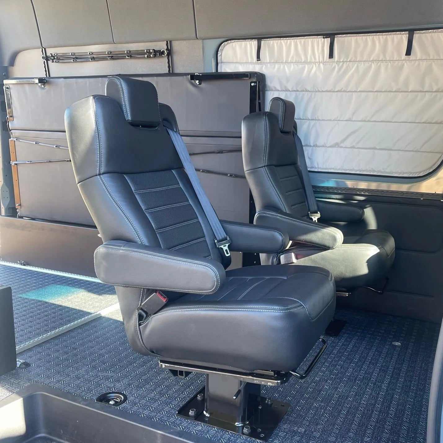 JMG Systems Nex-Gen Swivel Captain Chair + Mounting Kit