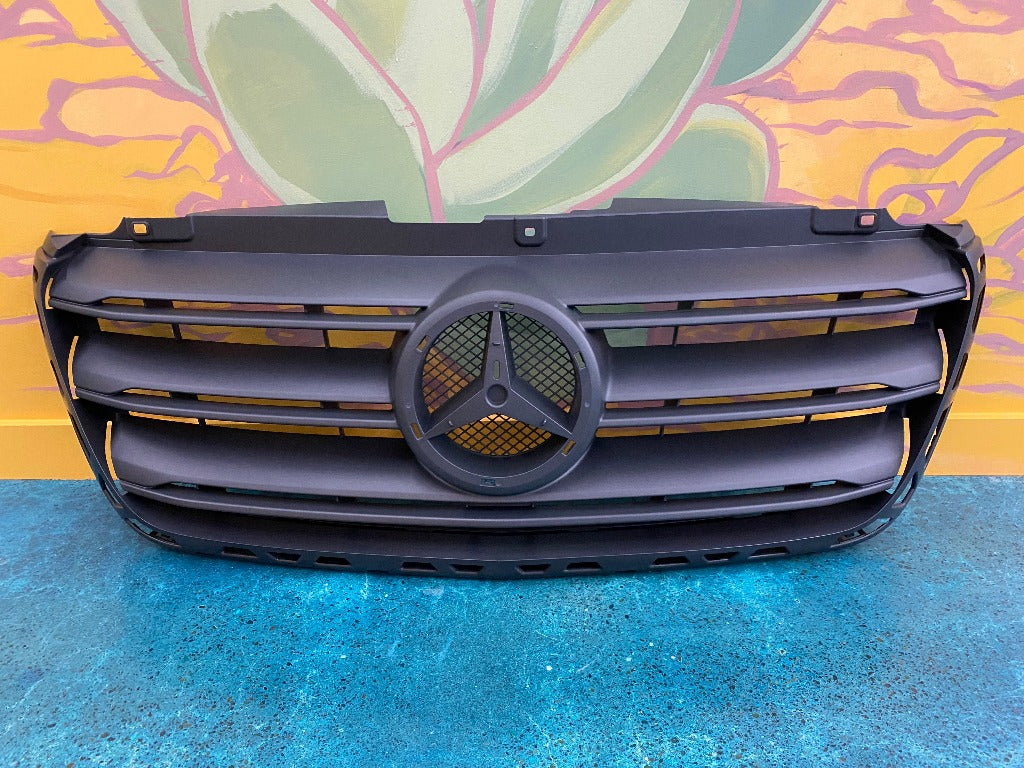 Black Front Grill for Mercedes Sprinter VS30 (2019–2025) – OEM Style Anthracite Replacement Grill