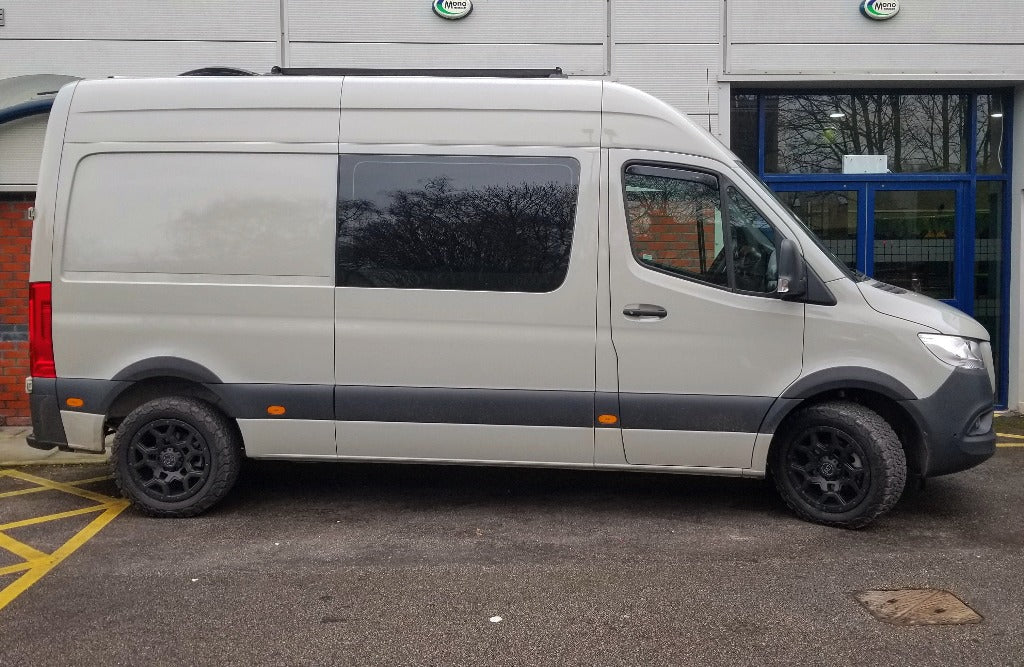 Sprinter 907 Exterior Protection Bundle (2019–2024) – Hood Spoiler, Fender Armor & Mondo Mudguards