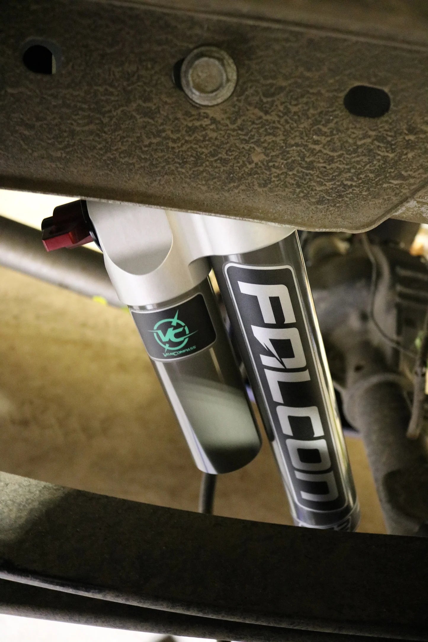 Falcon 3.3 SP2 Fast Adjust Rear Shocks – Ford Transit (2015–Present)