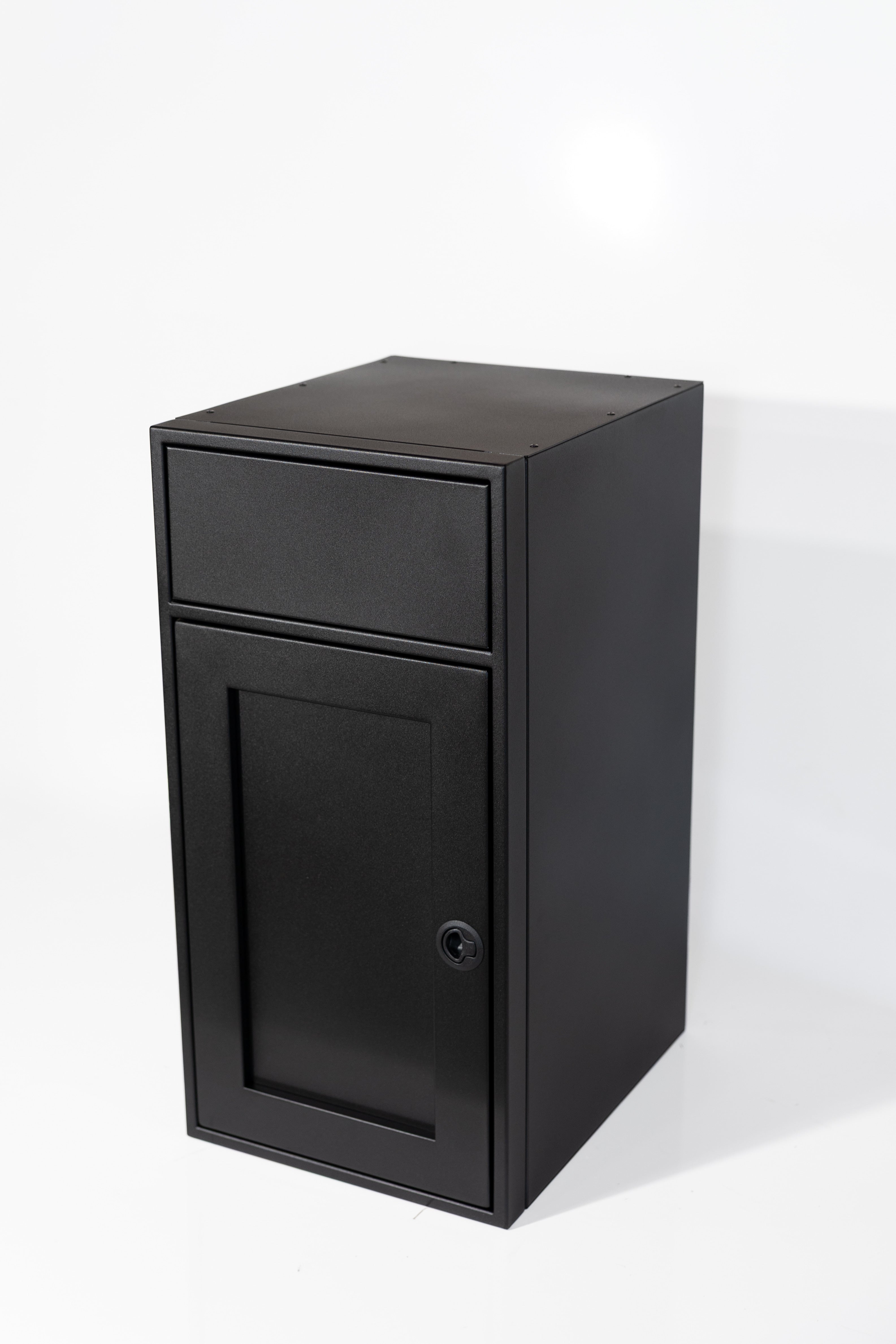 Van Wife Components 18" Sink Base Cabinet – Powder Coated Aluminum Van Cabinet