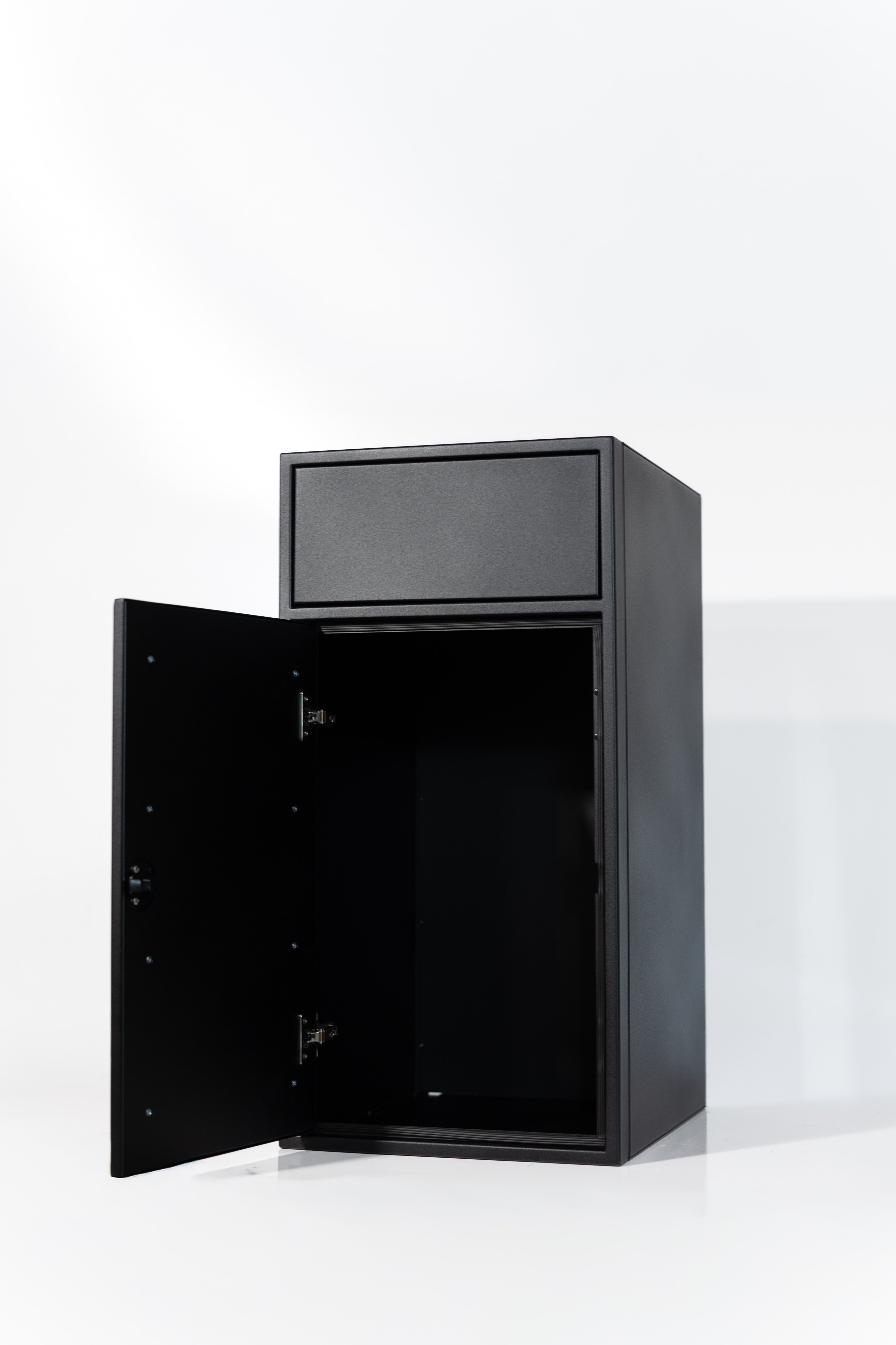Van Wife Components 18" Sink Base Cabinet – Powder Coated Aluminum Van Cabinet