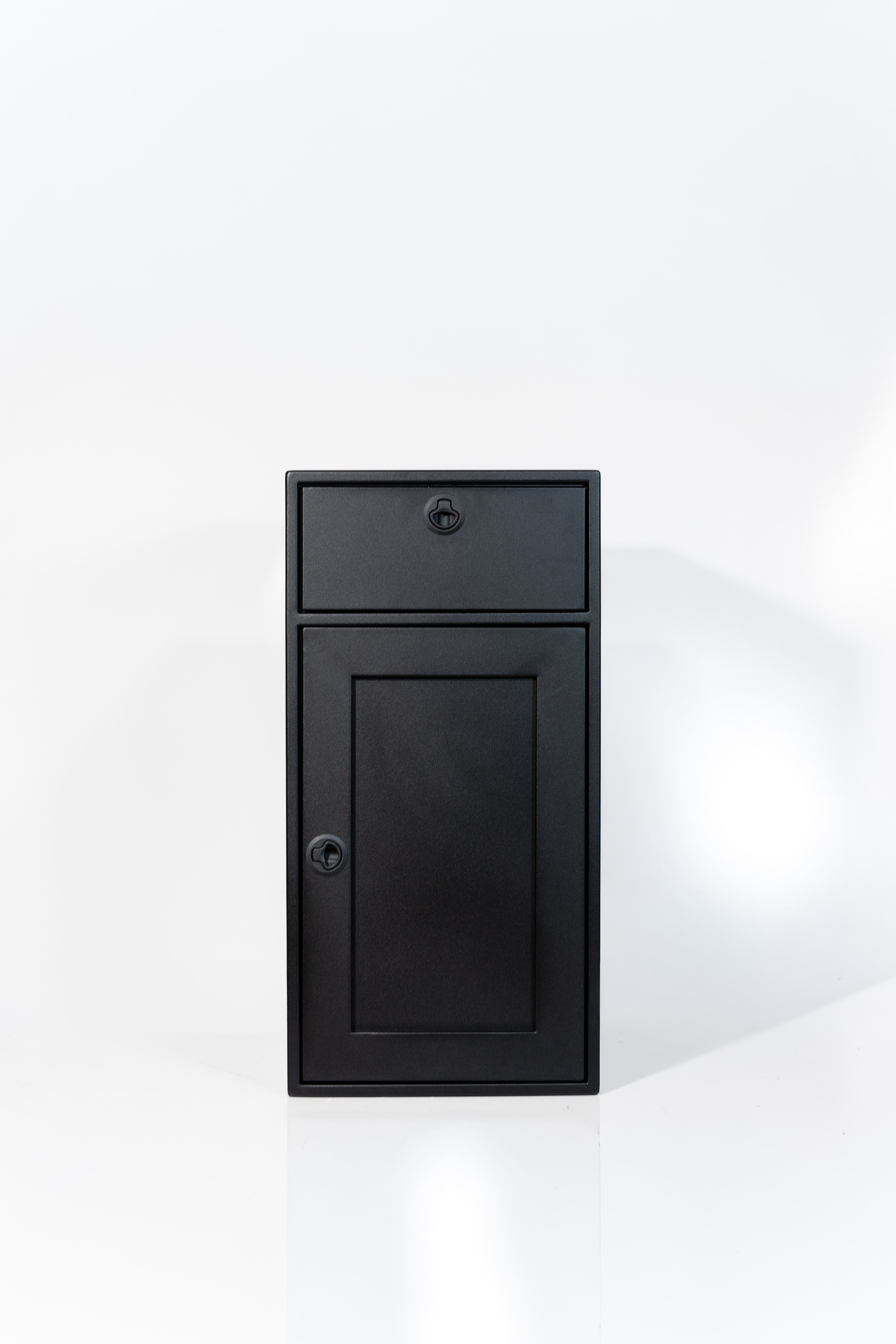 Van Wife Components 18" Base Cabinet – One Door & One Drawer Powder Coated Aluminum