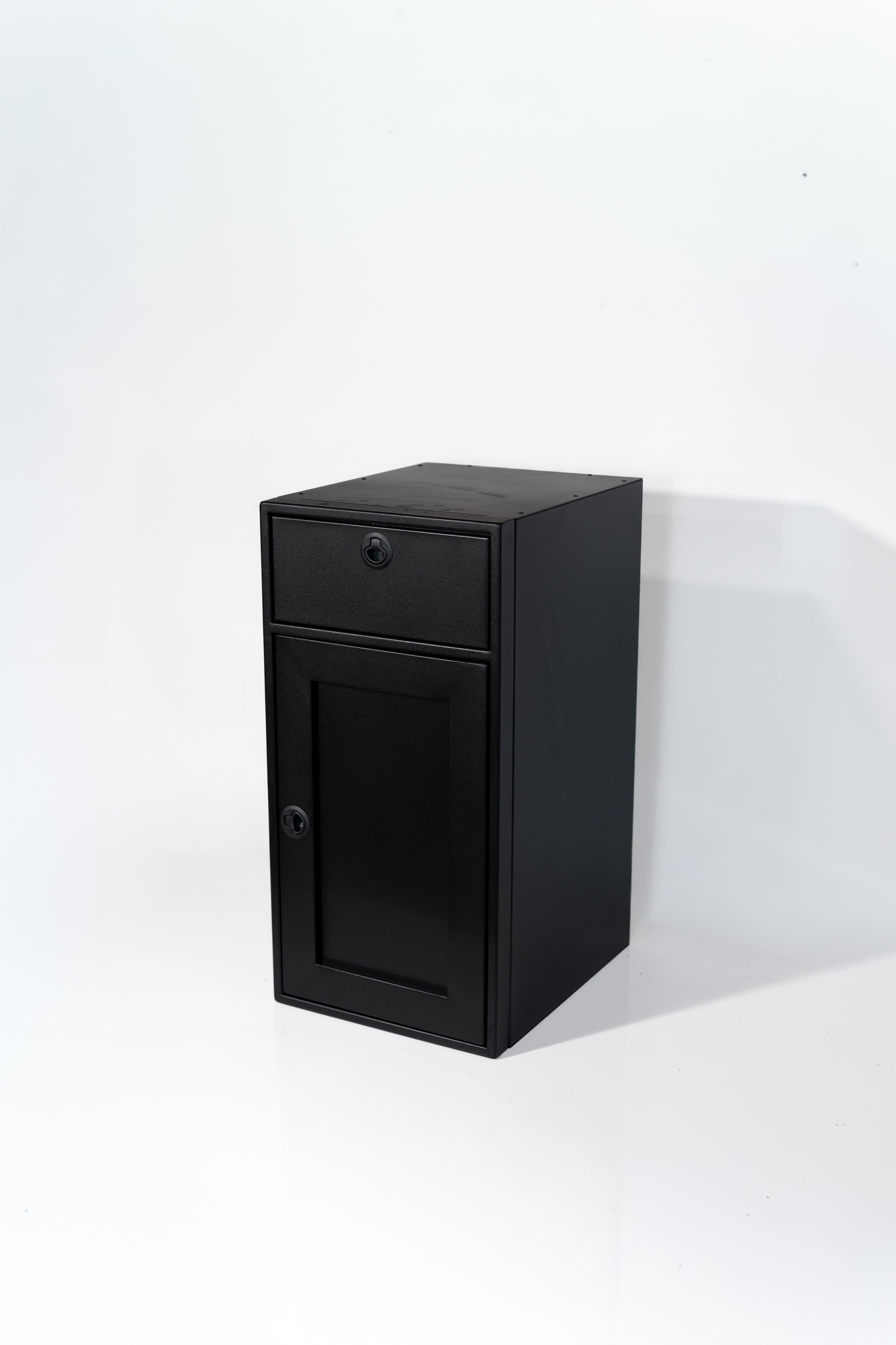 Van Wife Components 18" Base Cabinet – One Door & One Drawer Powder Coated Aluminum